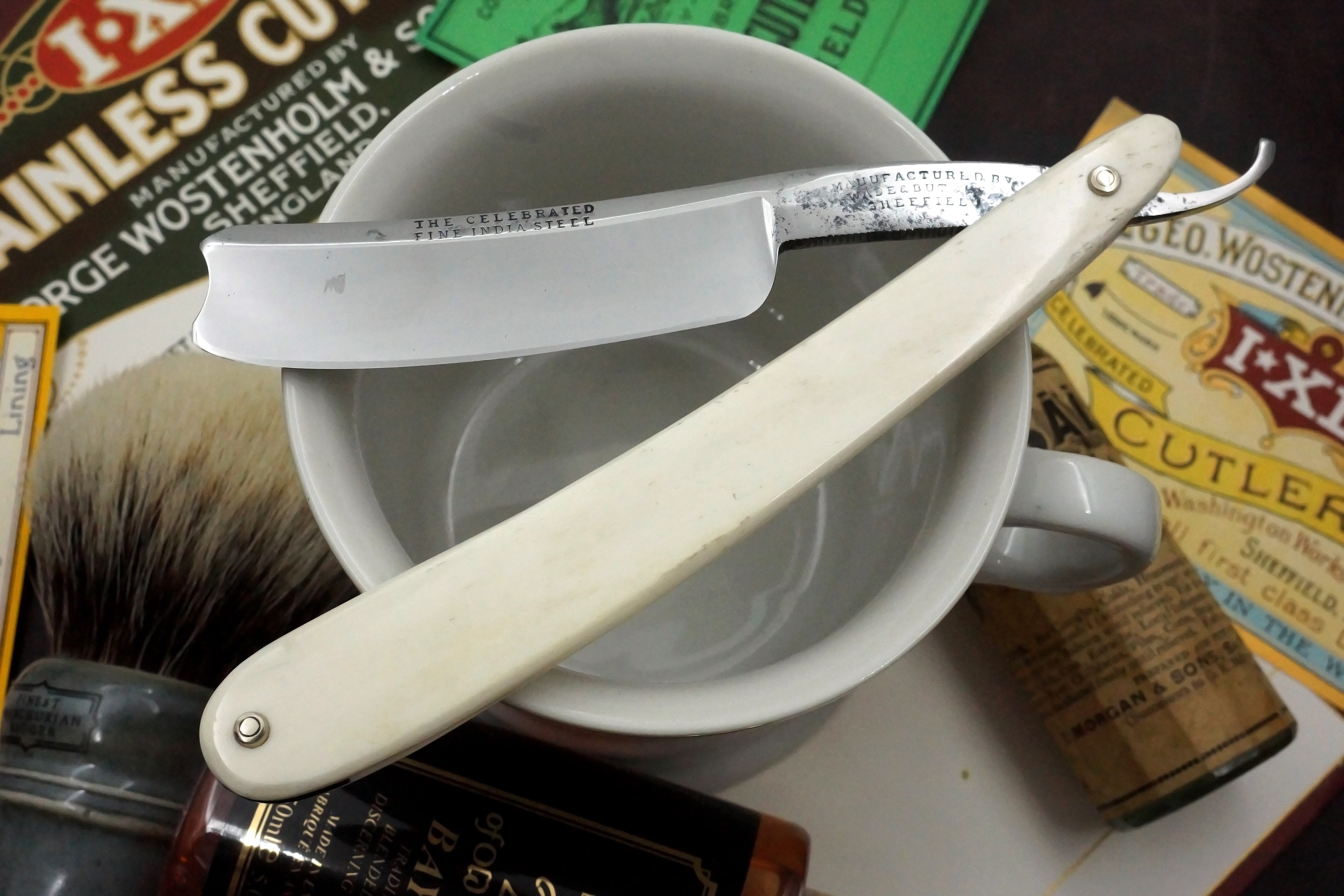 Wade & Butcher Celebrated Fine India Steel - Restored 6/8 Vintage Sheffield Straight Razor with New Bone Scales - Shave Ready