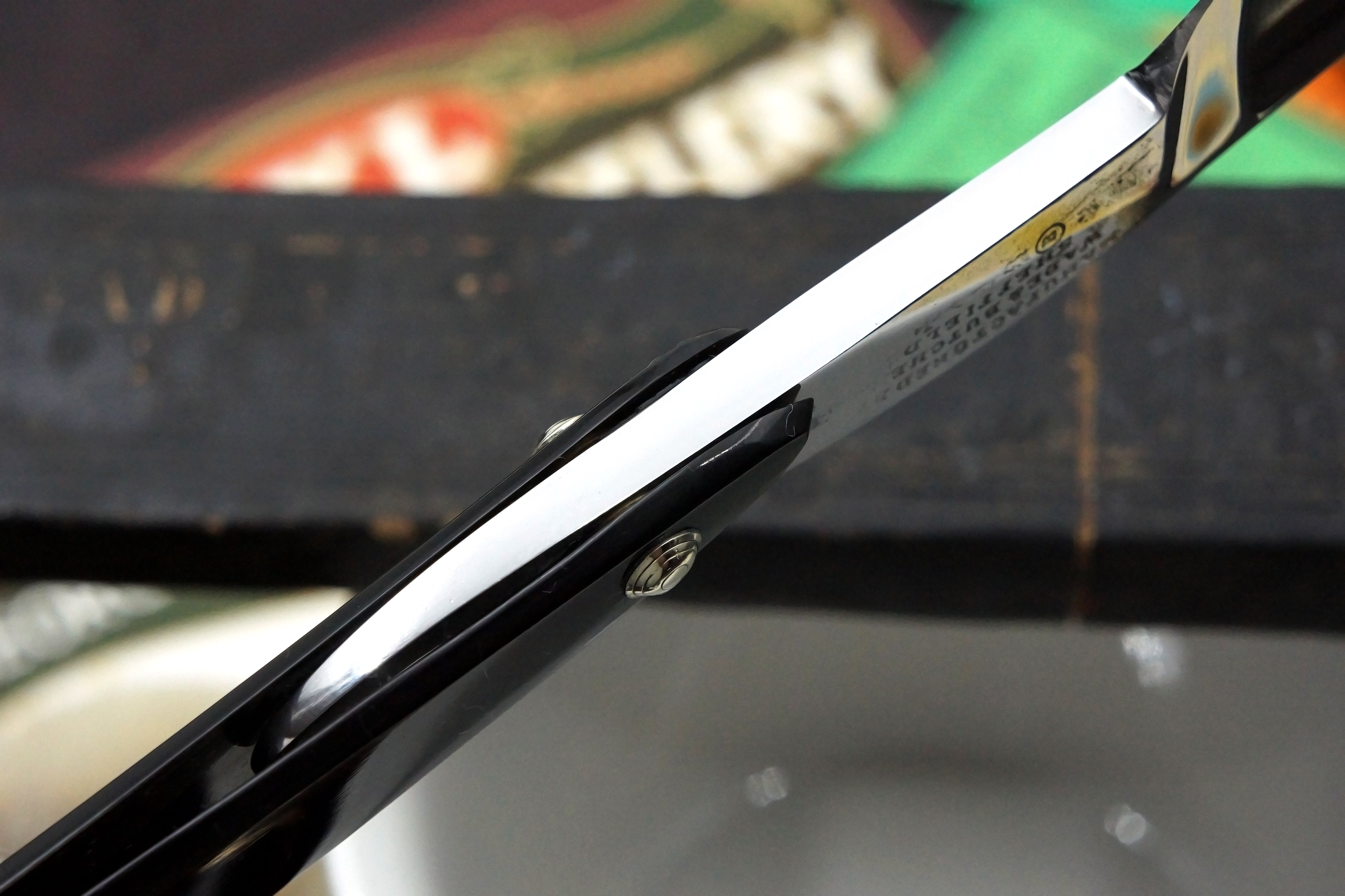 Wade & Butcher "Celebrated Extra Hollow Ground" 7/8 Blade with New Horn Scales Sheffield Straight Razor - Shave Ready