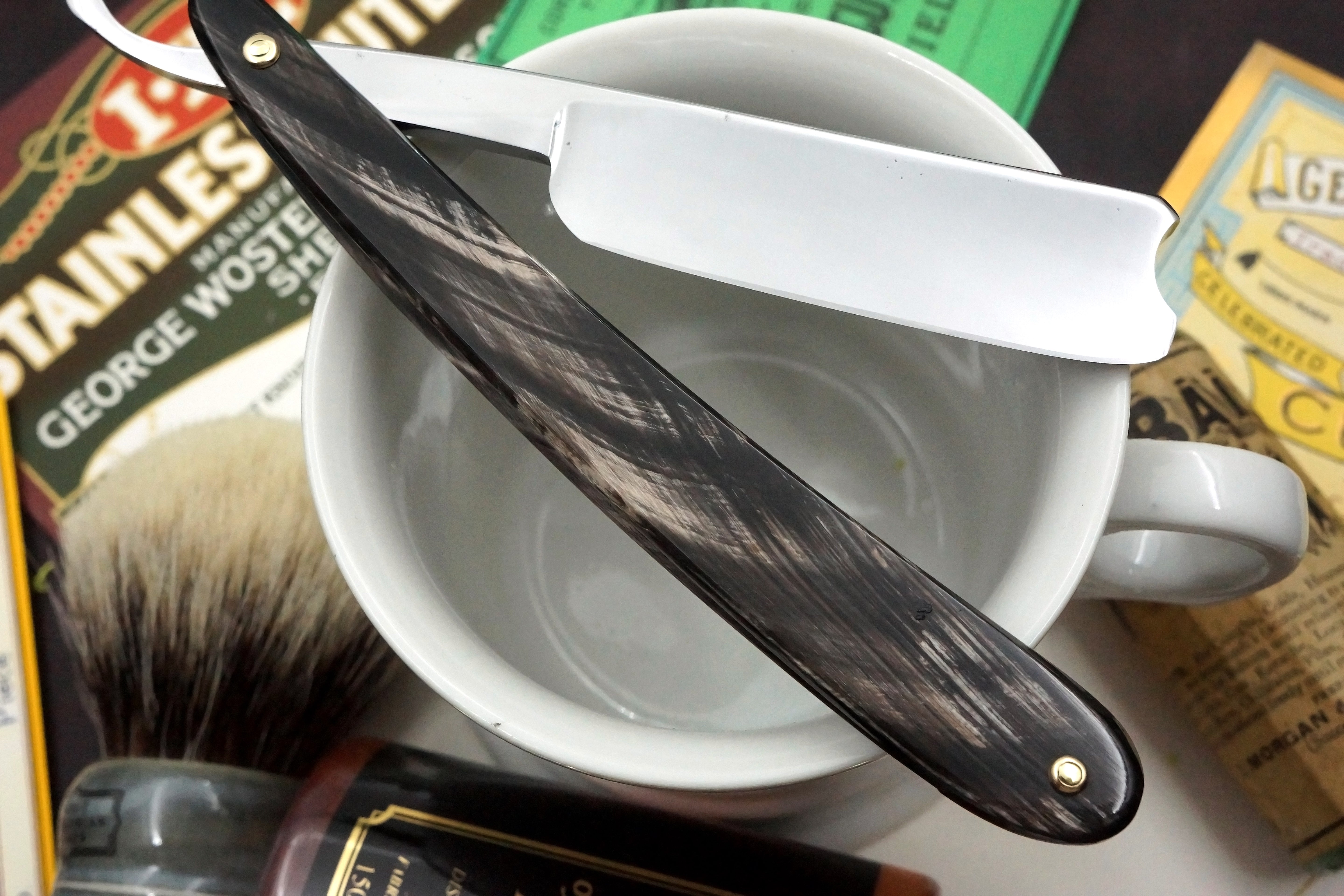 Wade & Butcher "American Razor" 7/8 Blade with New Horn Scales Sheffield Straight Razor - Shave Ready