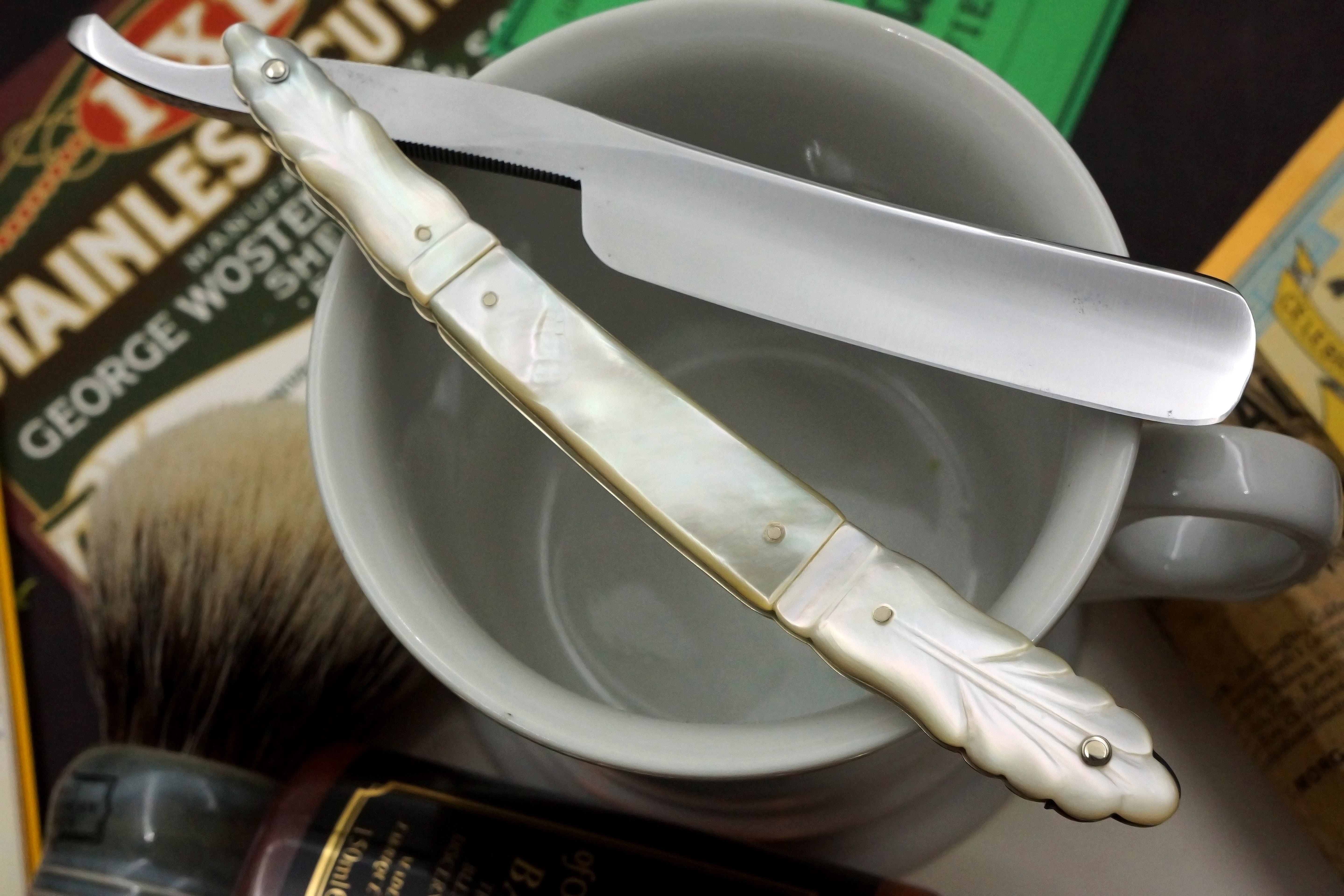 Wade & Butcher 6/8 Blade with Mother of Pearl Scales Sheffield Straight Razor - Shave Ready