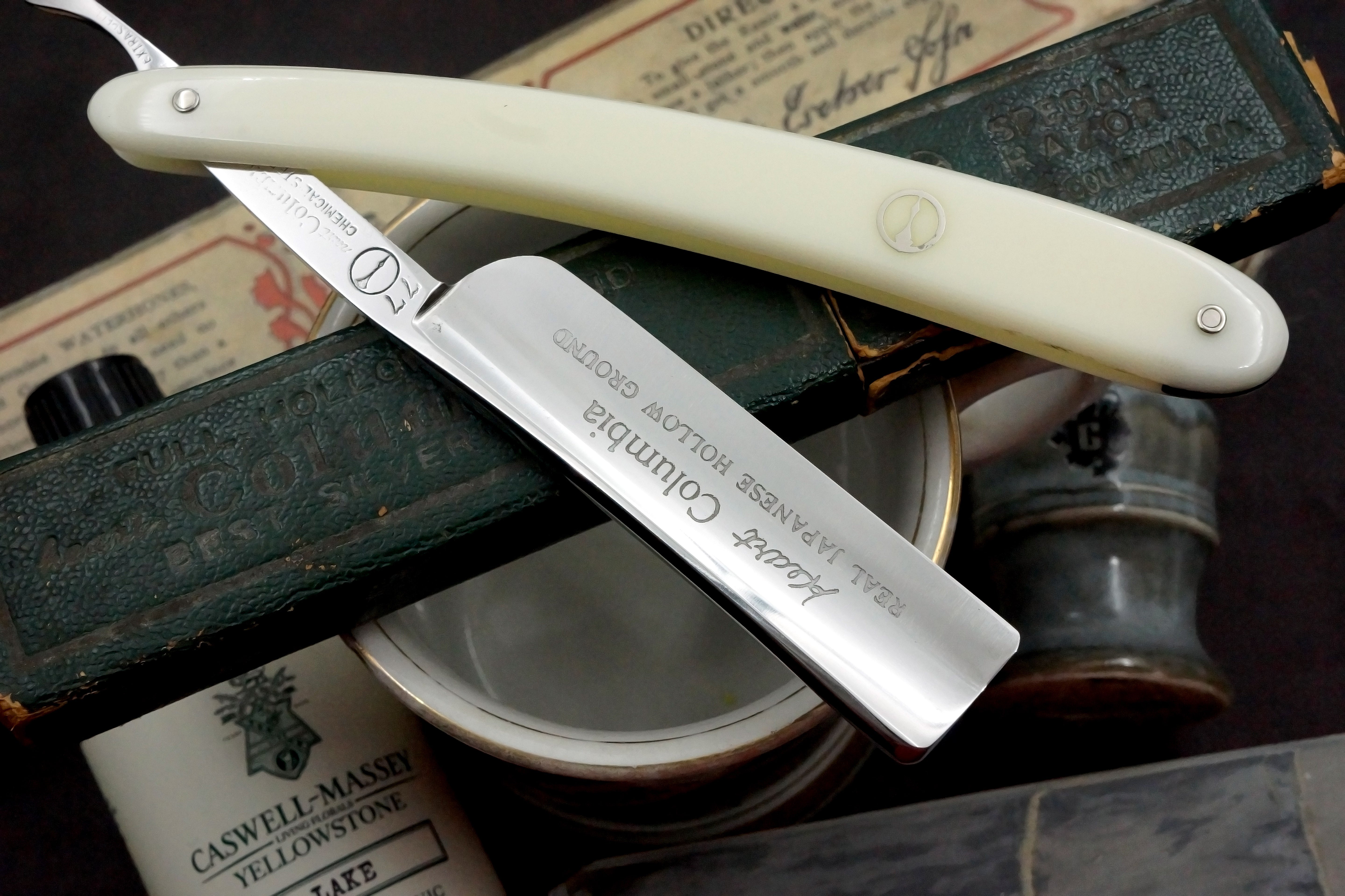 Heart Columbia Excellent Fancy Fully Restored - 6/8 Vintage Japanese Straight Razor - Shave Ready