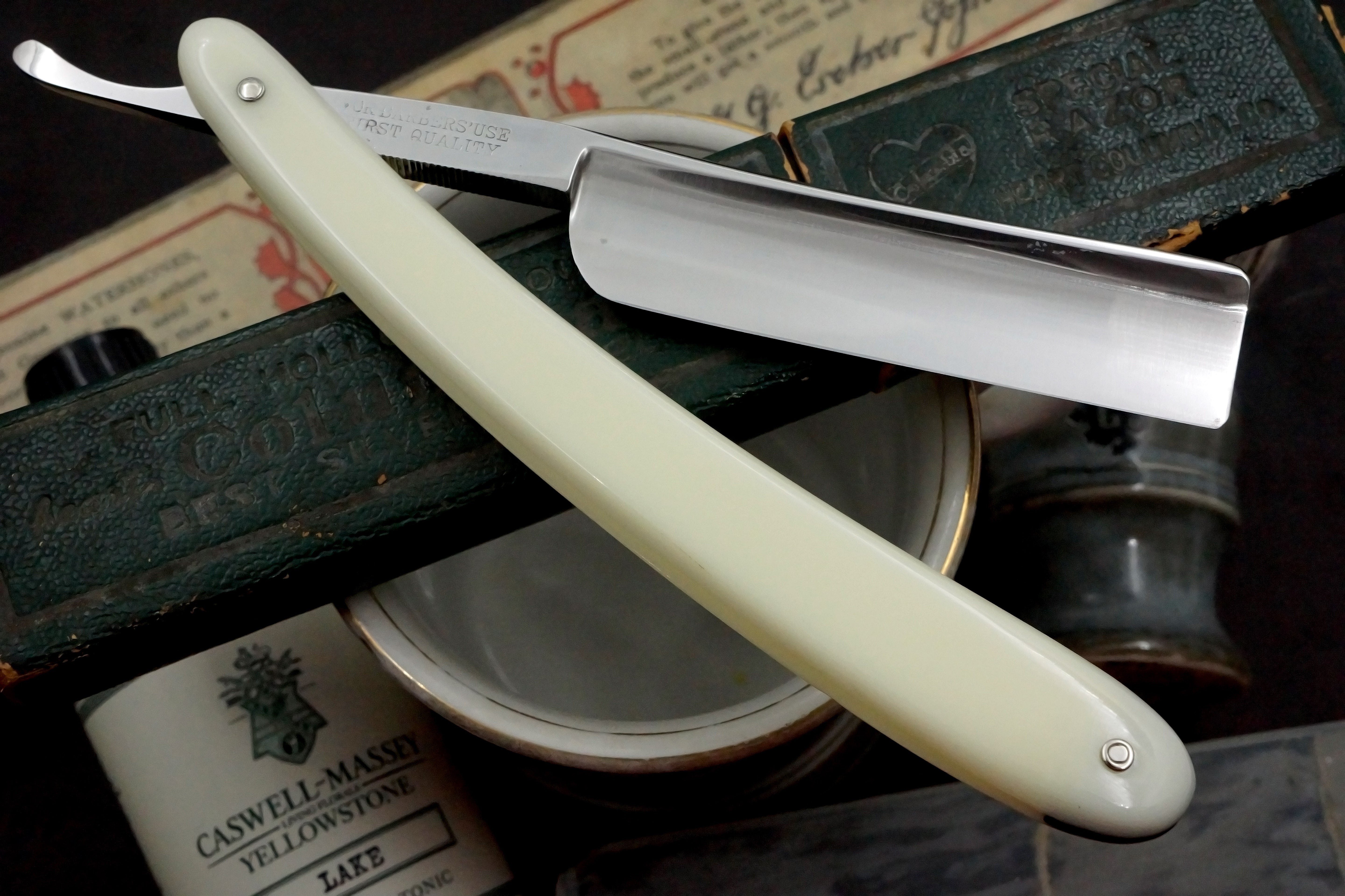 Heart Columbia Excellent Fancy Fully Restored - 6/8 Vintage Japanese Straight Razor - Shave Ready