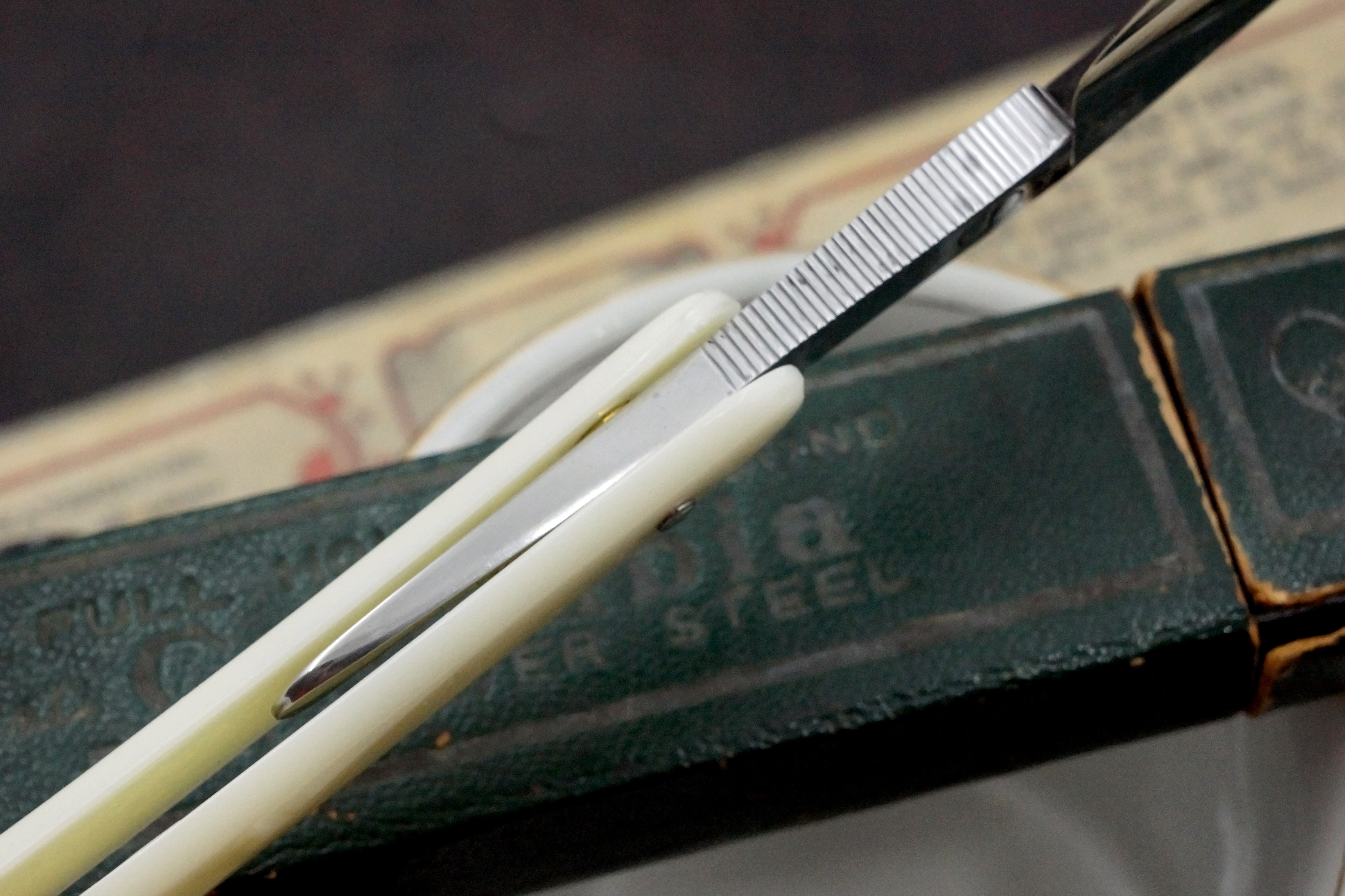 Heart Columbia Excellent Fancy Fully Restored - 6/8 Vintage Japanese Straight Razor - Shave Ready