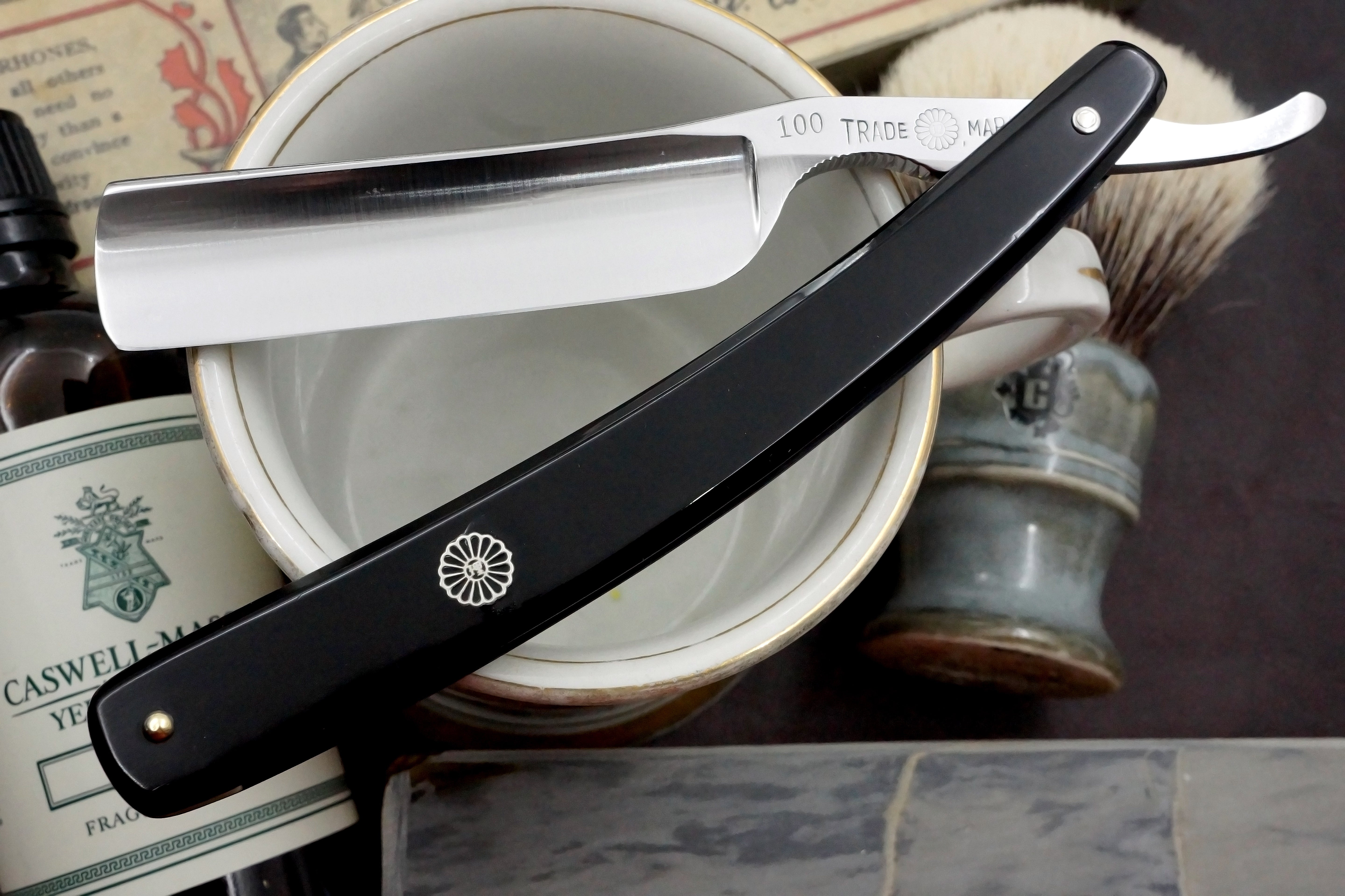 Kikuboshi No.100 Fully Restored - 6/8 Vintage Japanese Thumbnotch Straight Razor - Shave Ready