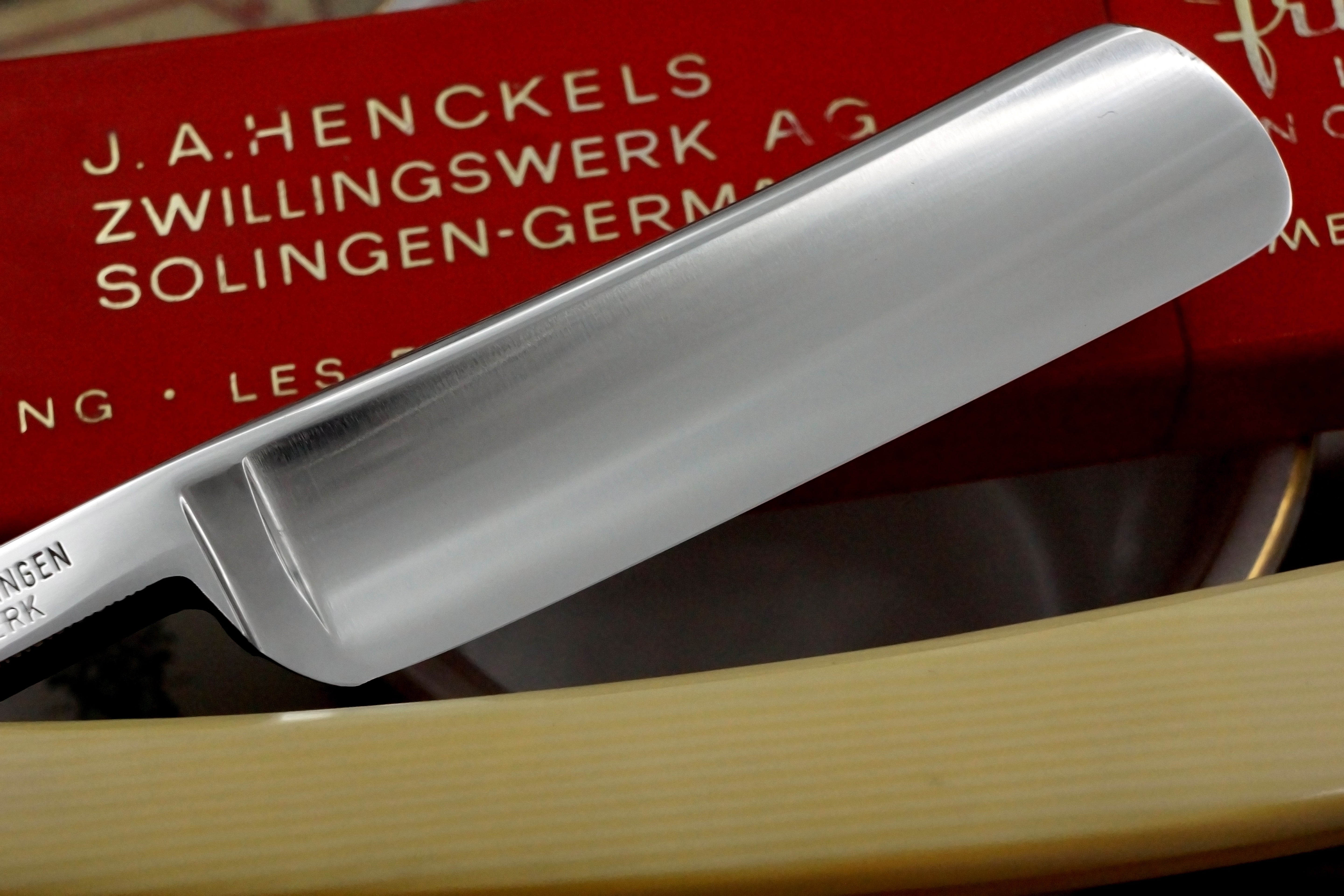 Henckels Friodur 6/8 No. 72 1/2 - Excellent Stainless Steel Etched Full Hollow - Solingen Straight Razor - Shave Ready