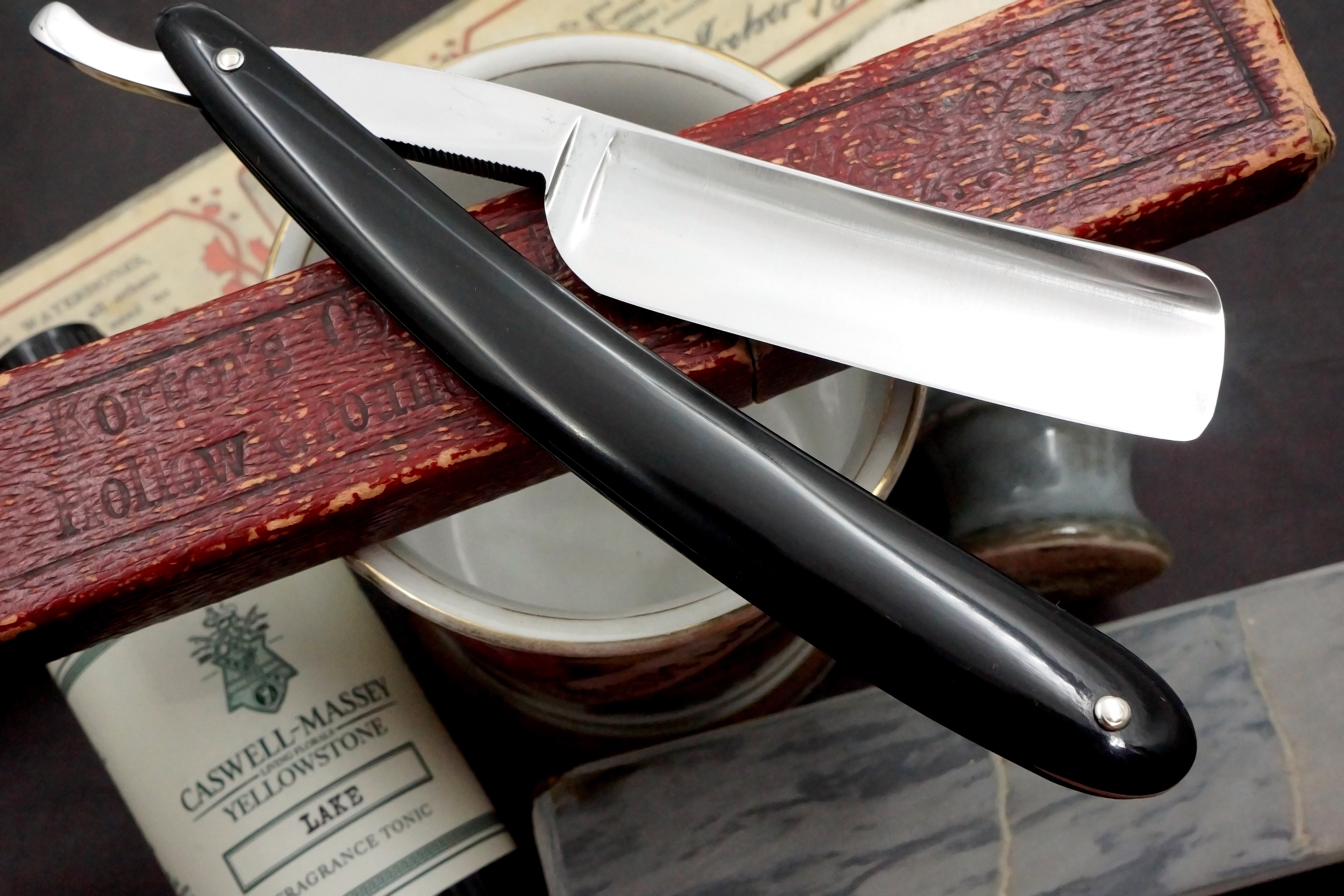 Korten's Celebrated Razor 7/8 Full Hollow - Excellent + American? Straight Razor - Shave Ready