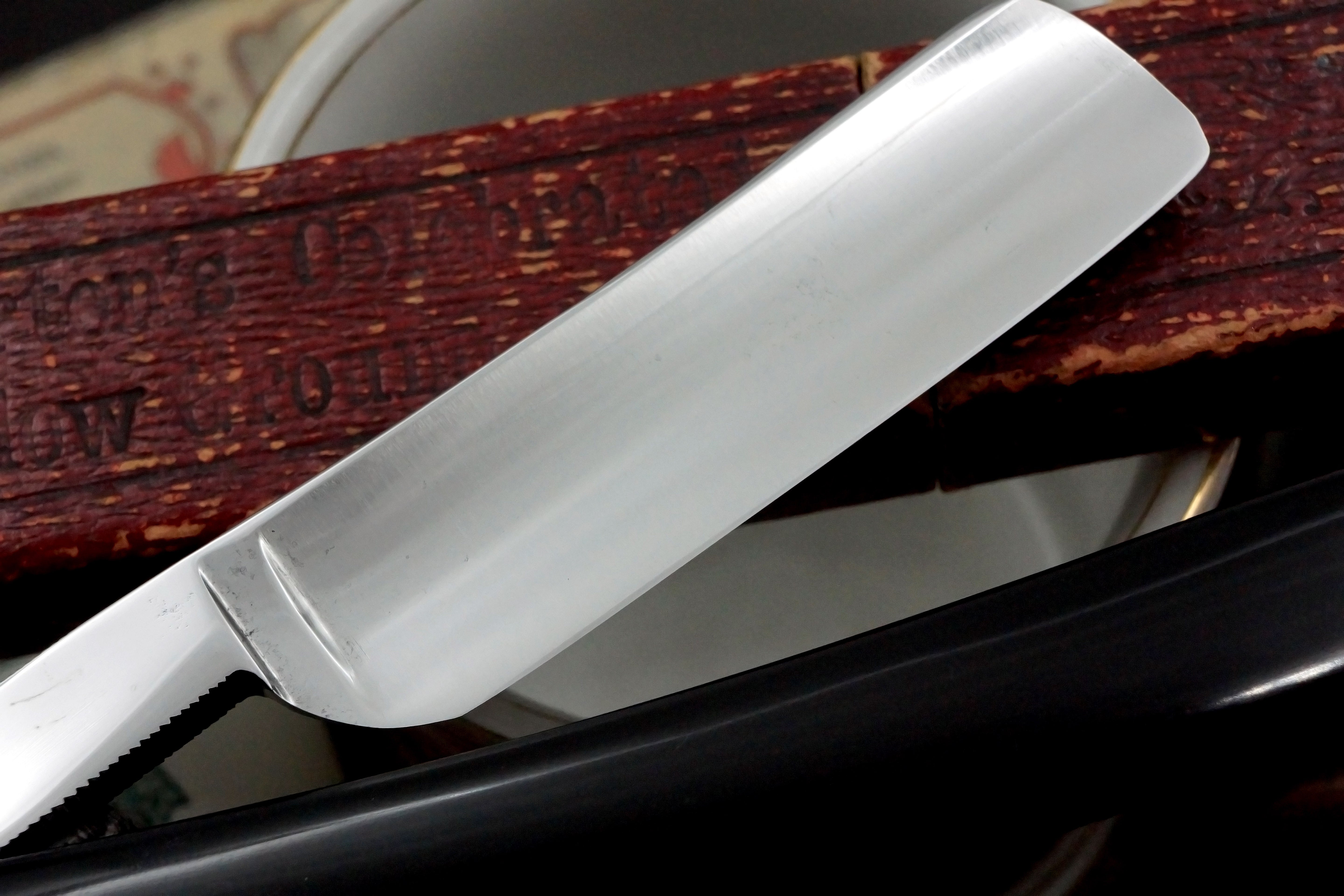 Korten's Celebrated Razor 7/8 Full Hollow - Excellent + American? Straight Razor - Shave Ready