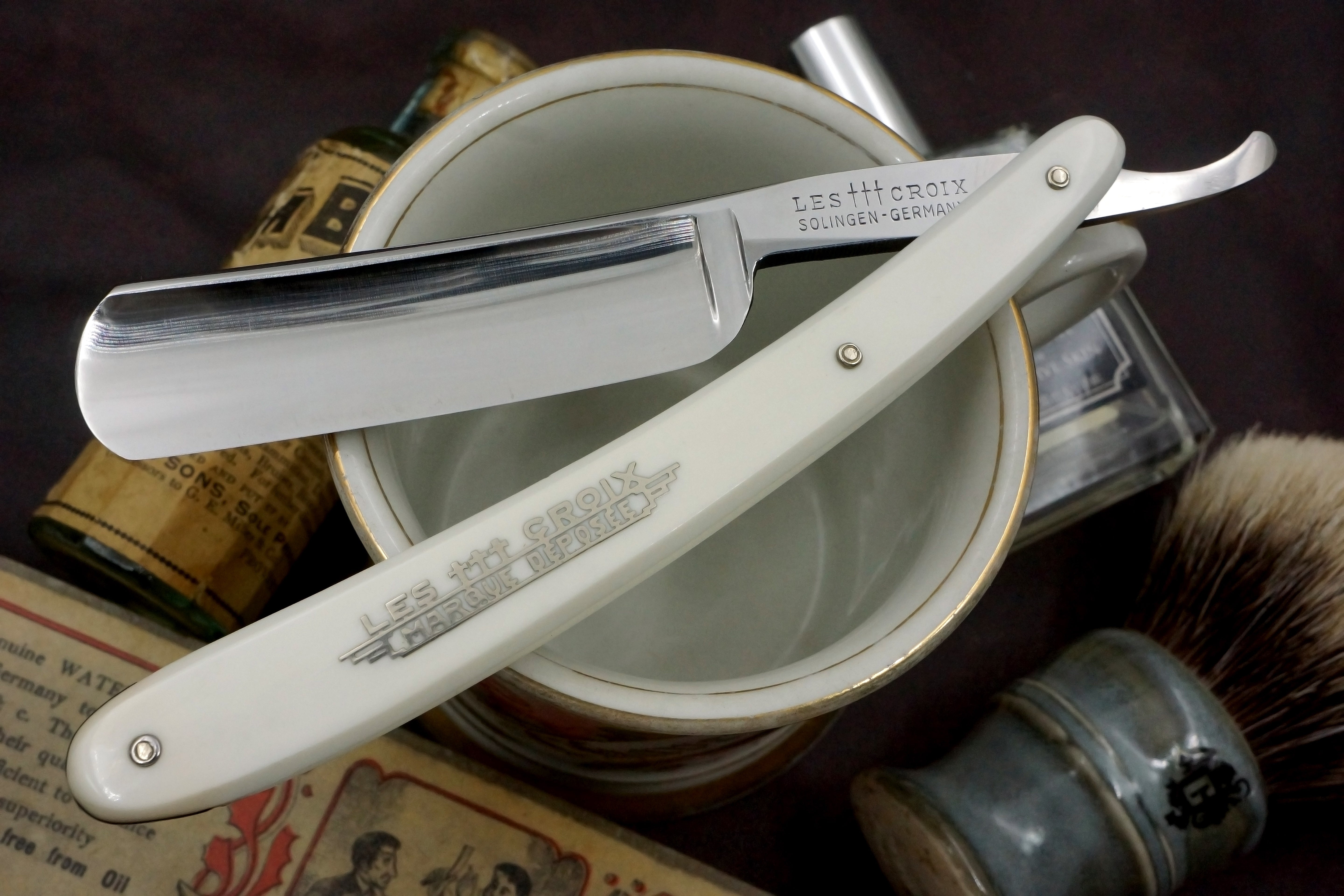 Les Croix - Near Pristine 13/16 Full Hollow Blade - Solingen Vintage Straight Razor - Shave Ready