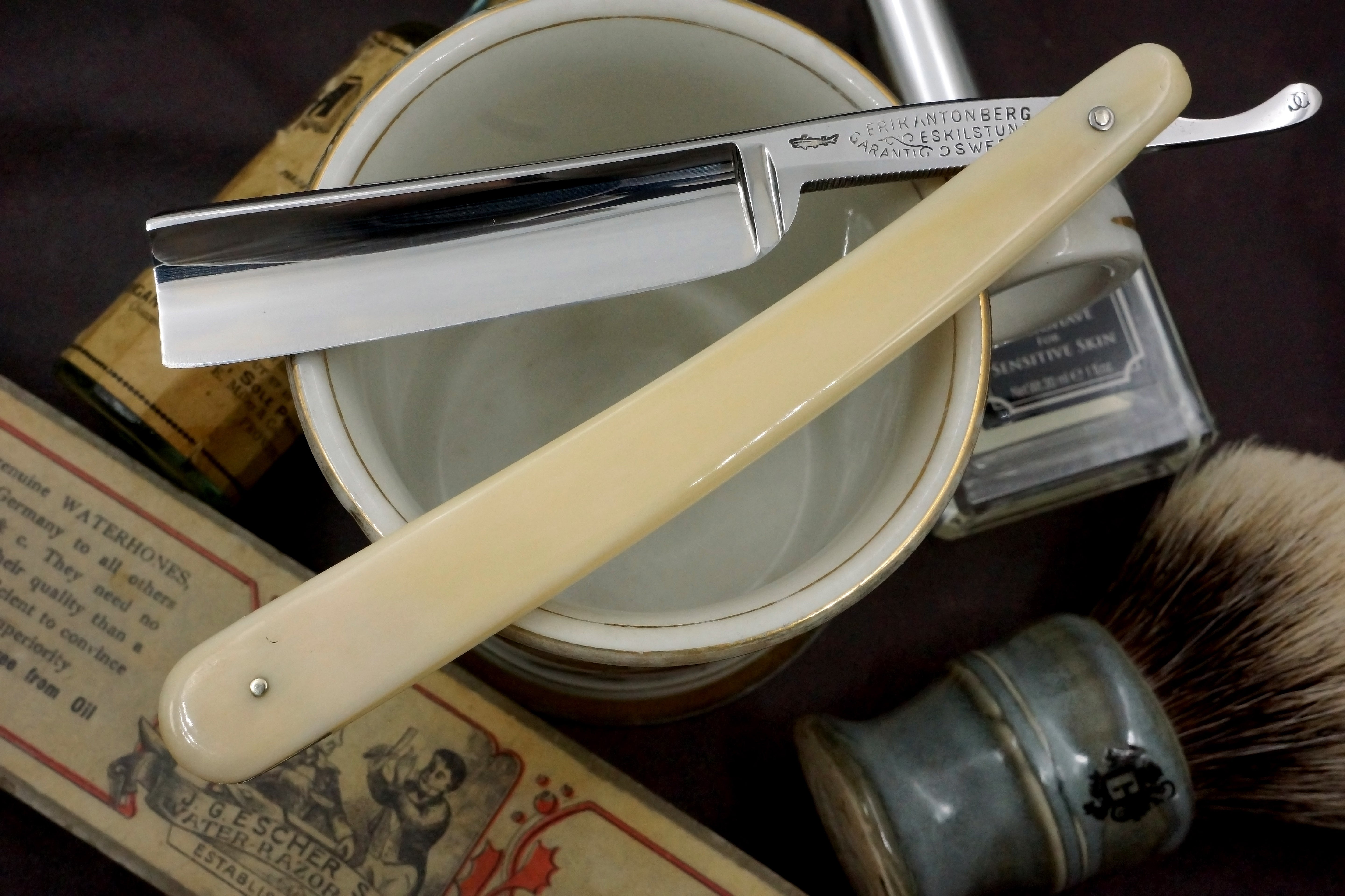 Erik Anton Berg 6/8 Blade - Near Mint Ivory Scaled Eskilstuna Sweden Straight Razor - Shave Ready