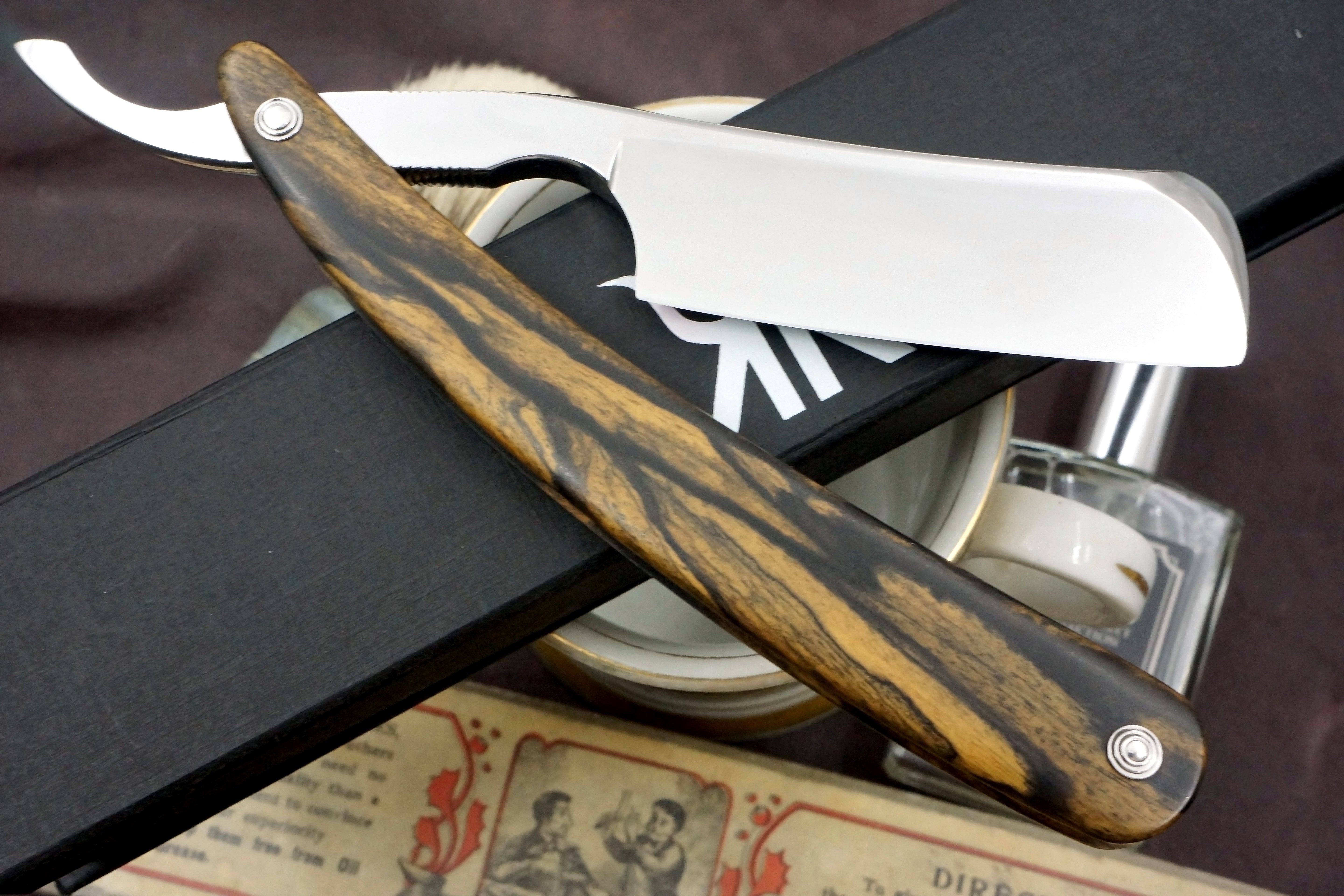 Koraat 8/8 Near Wedge Blade with Thumbnotch & Fancy Spine - Preowned Custom Straight Razor - Shave Ready