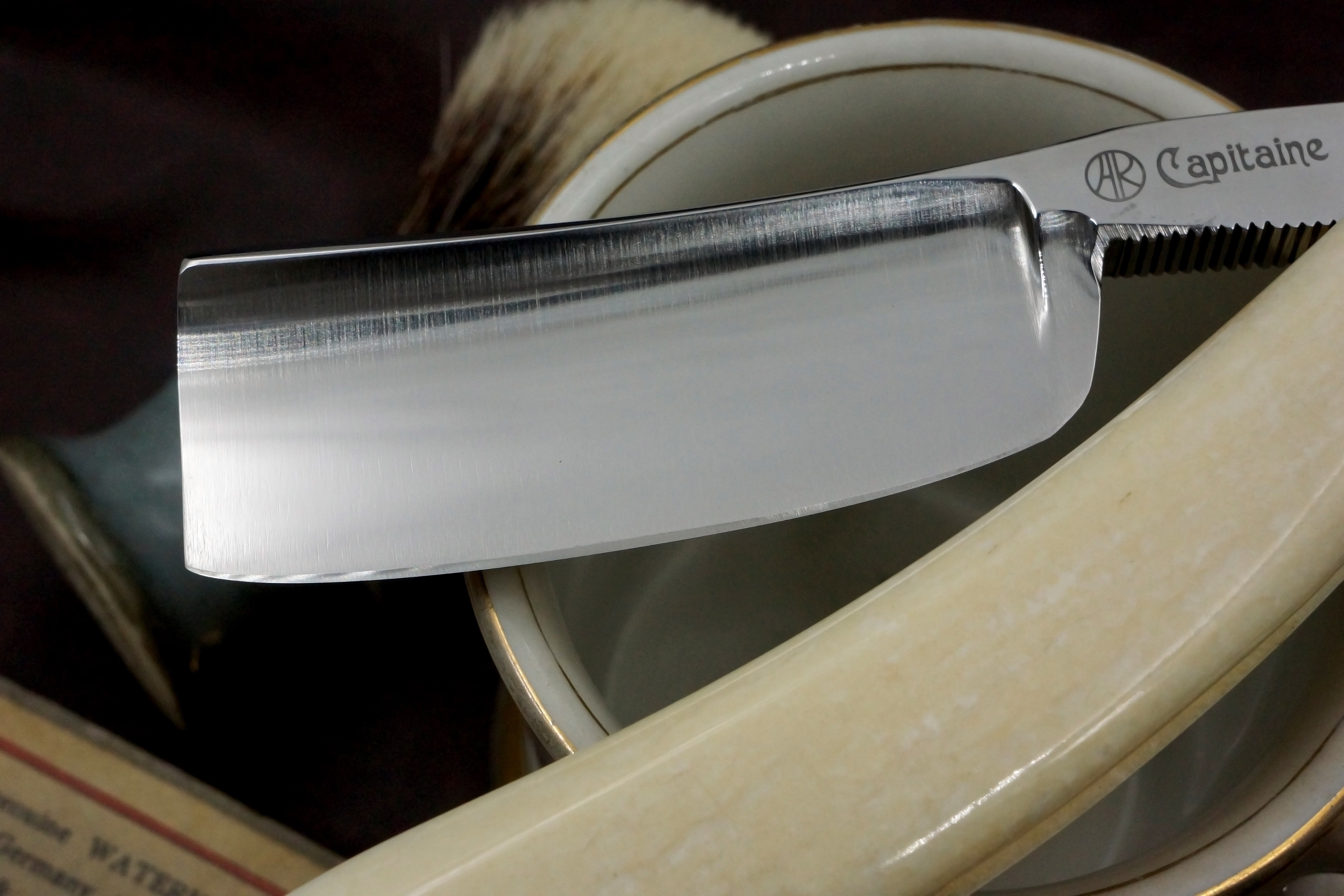 Art Razor Capitaine 19/16 Full Hollow Blade - Preowned Custom Straight Razor with Bone Scales - Shave Ready