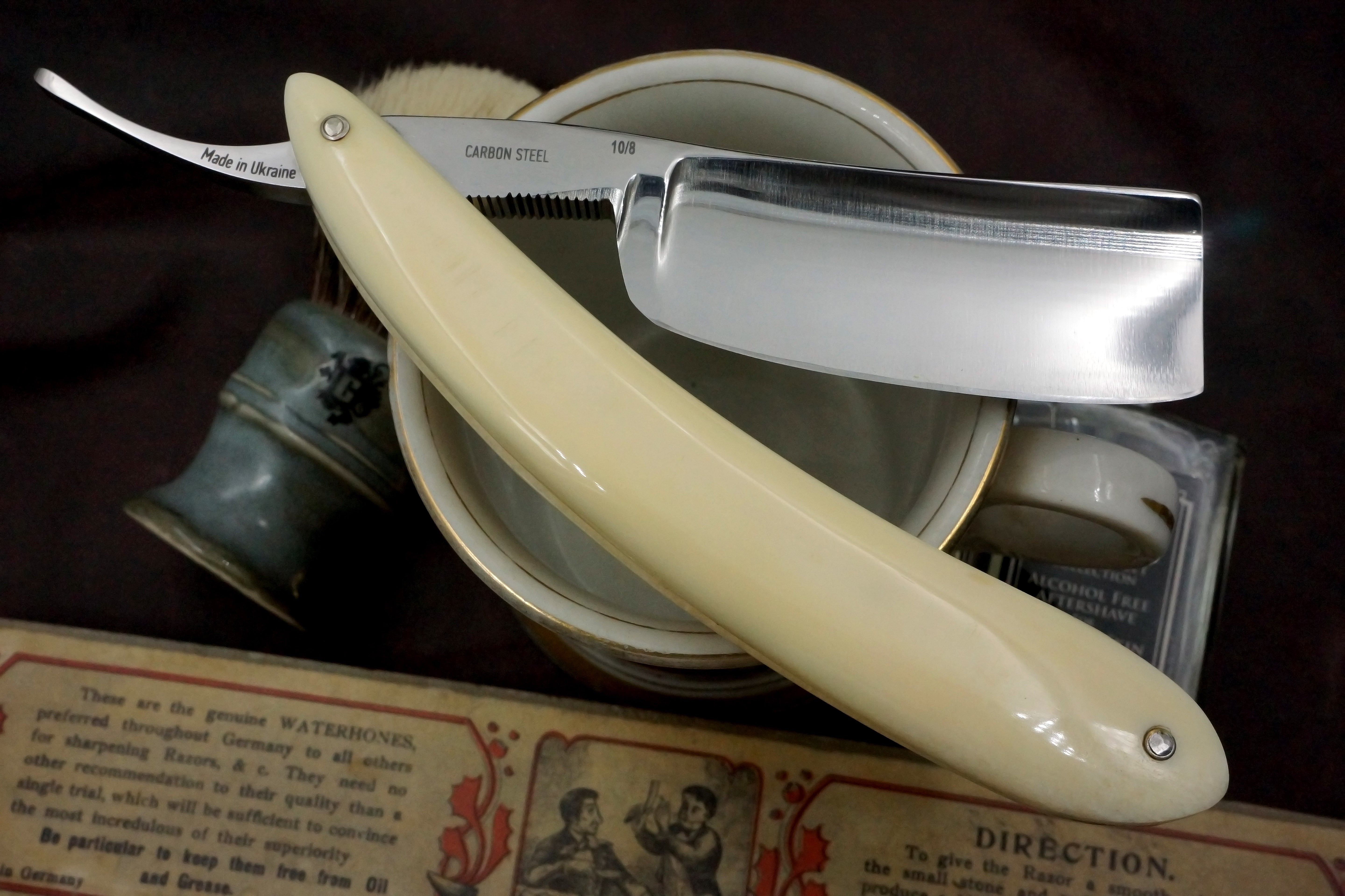 Art Razor Capitaine 19/16 Full Hollow Blade - Preowned Custom Straight Razor with Bone Scales - Shave Ready