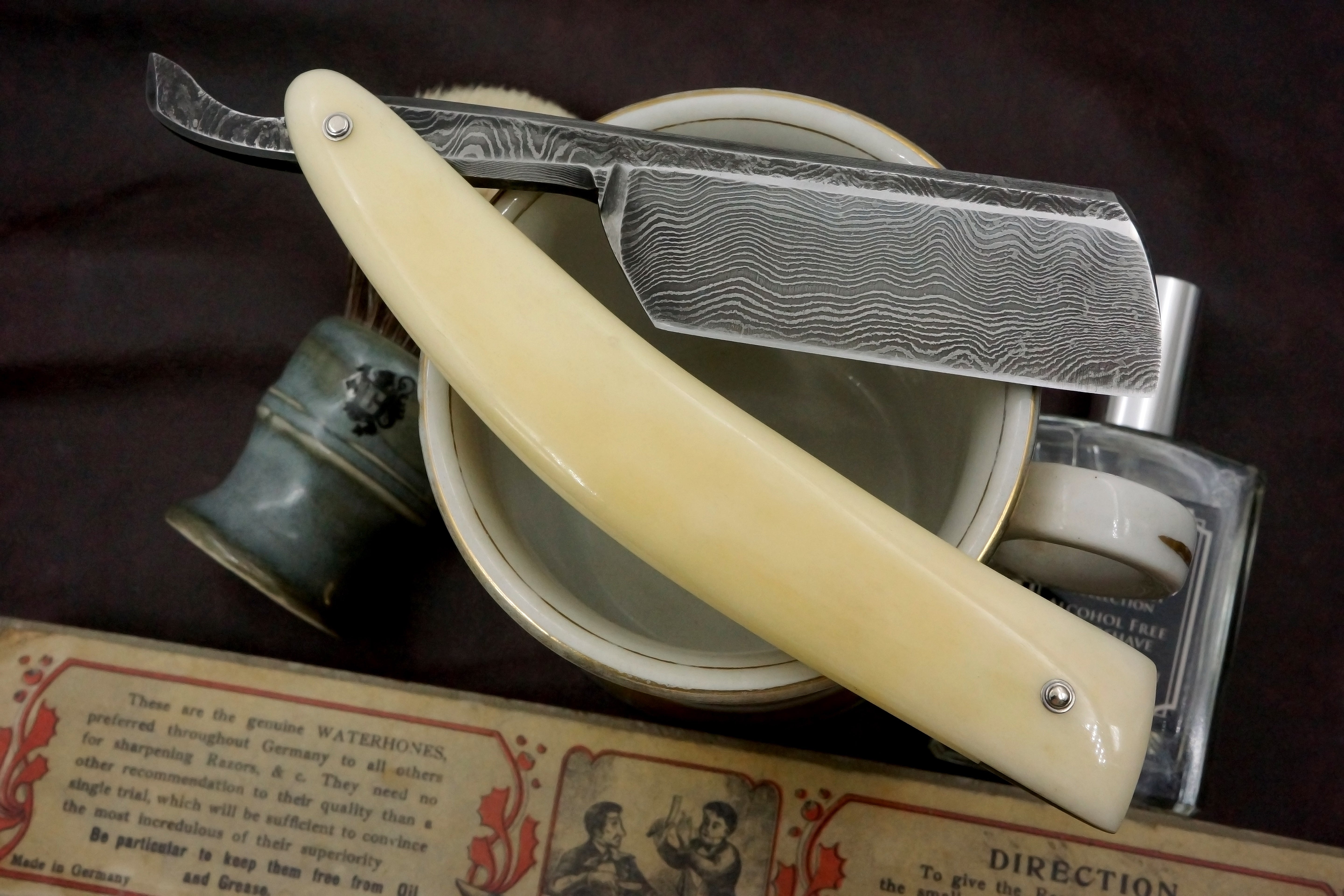 Shave Smith 9/8 Quarter Hollow Damascus Blade - Preowned Custom Straight Razor - Shave Ready