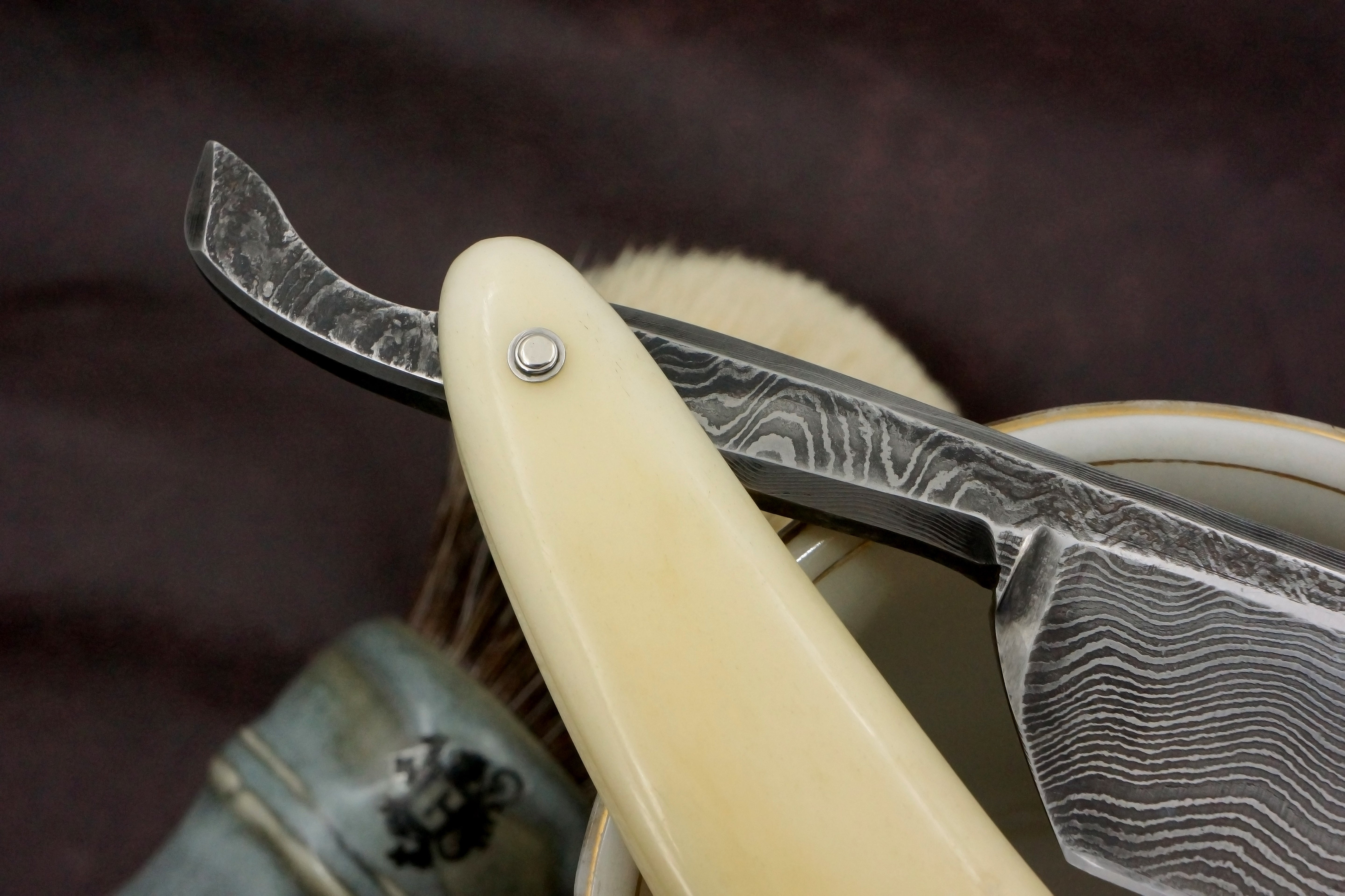 Shave Smith 9/8 Quarter Hollow Damascus Blade - Preowned Custom Straight Razor - Shave Ready