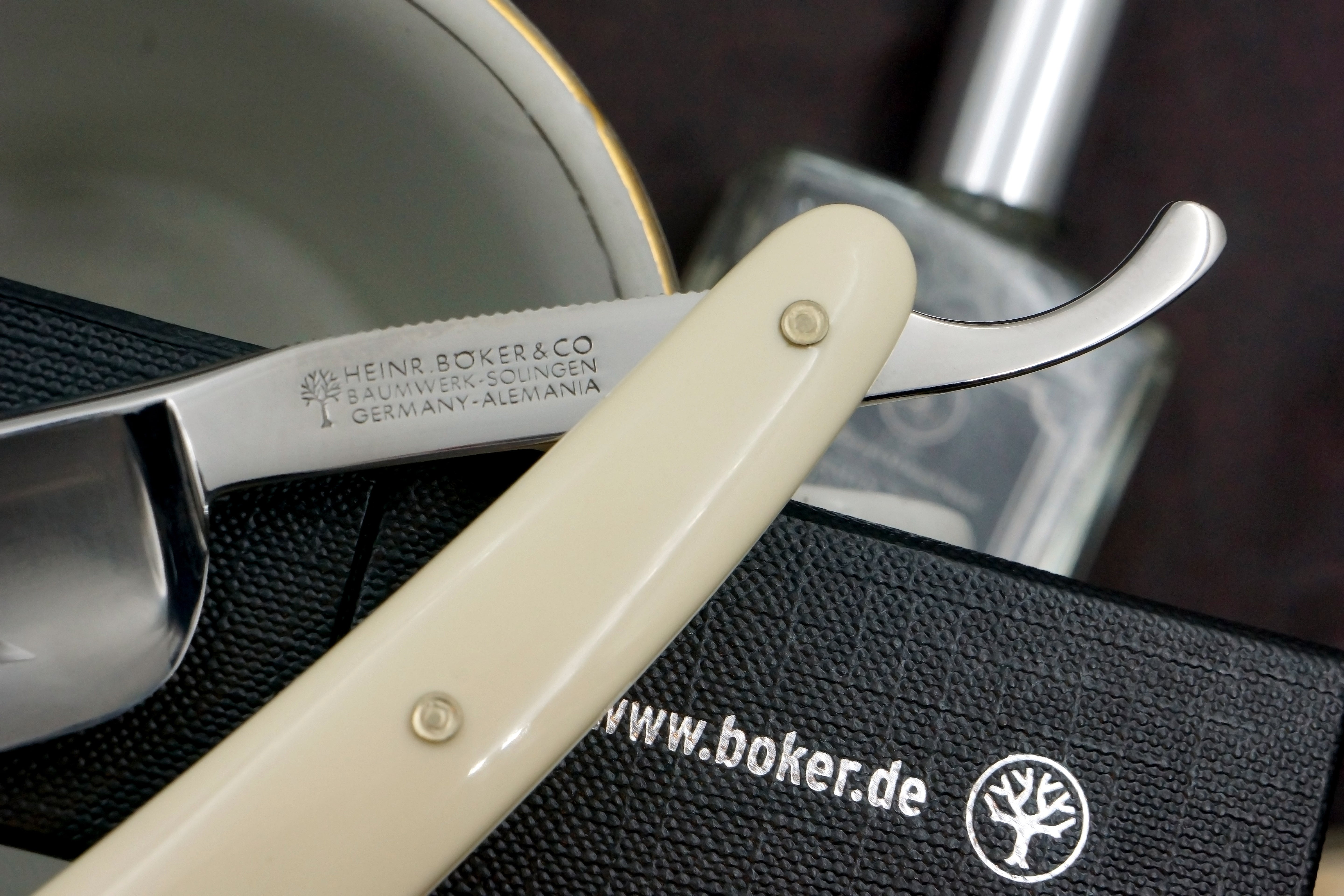 Boker "Edelweiss" 6/8 Full Hollow Etched Blade - Preowned Solingen Straight Razor - Shave Ready