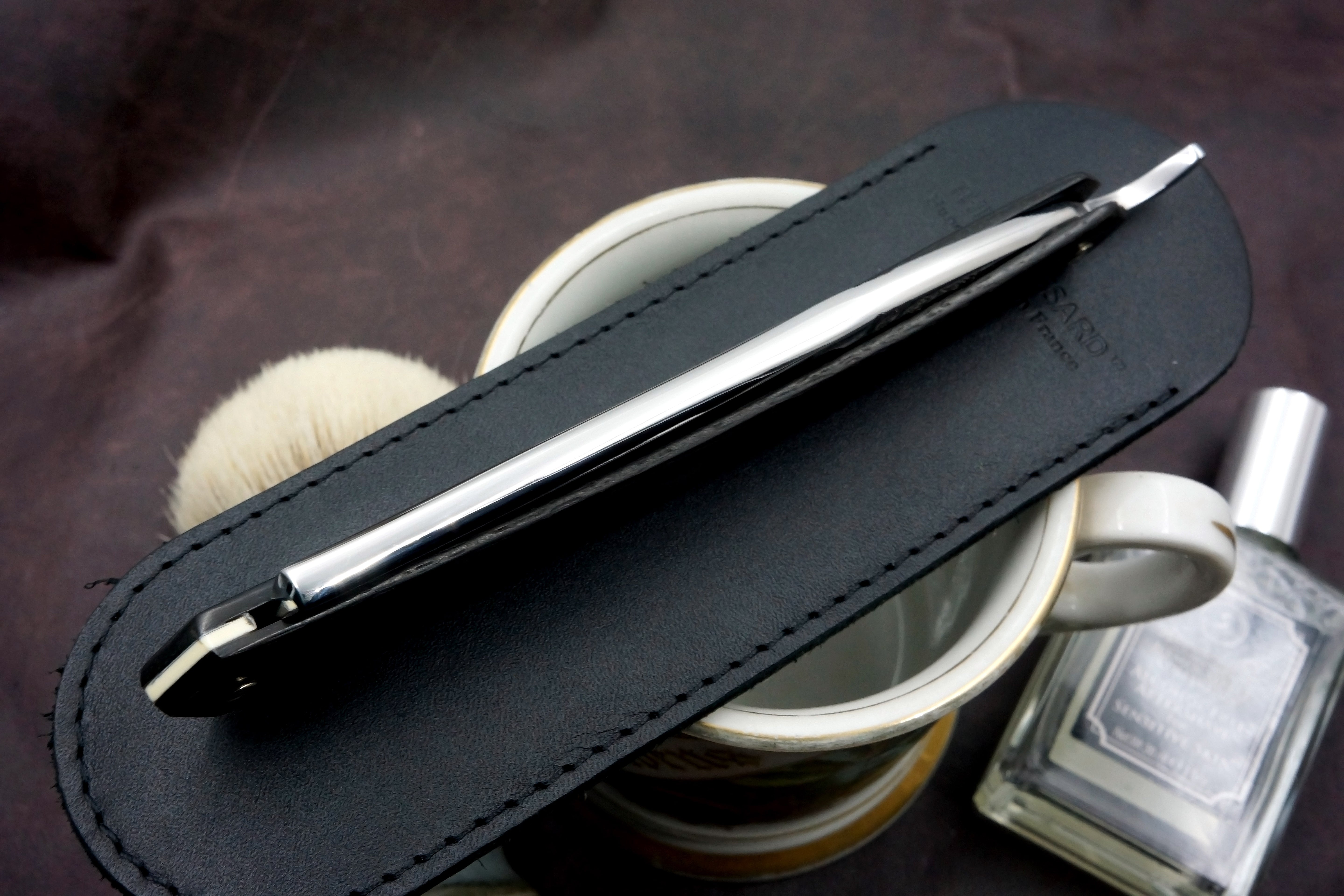 Thiers Issard "Evide Sonnant" 6/8 Full Hollow Blade Ebony Scales - Preowned French Straight Razor - Shave Ready