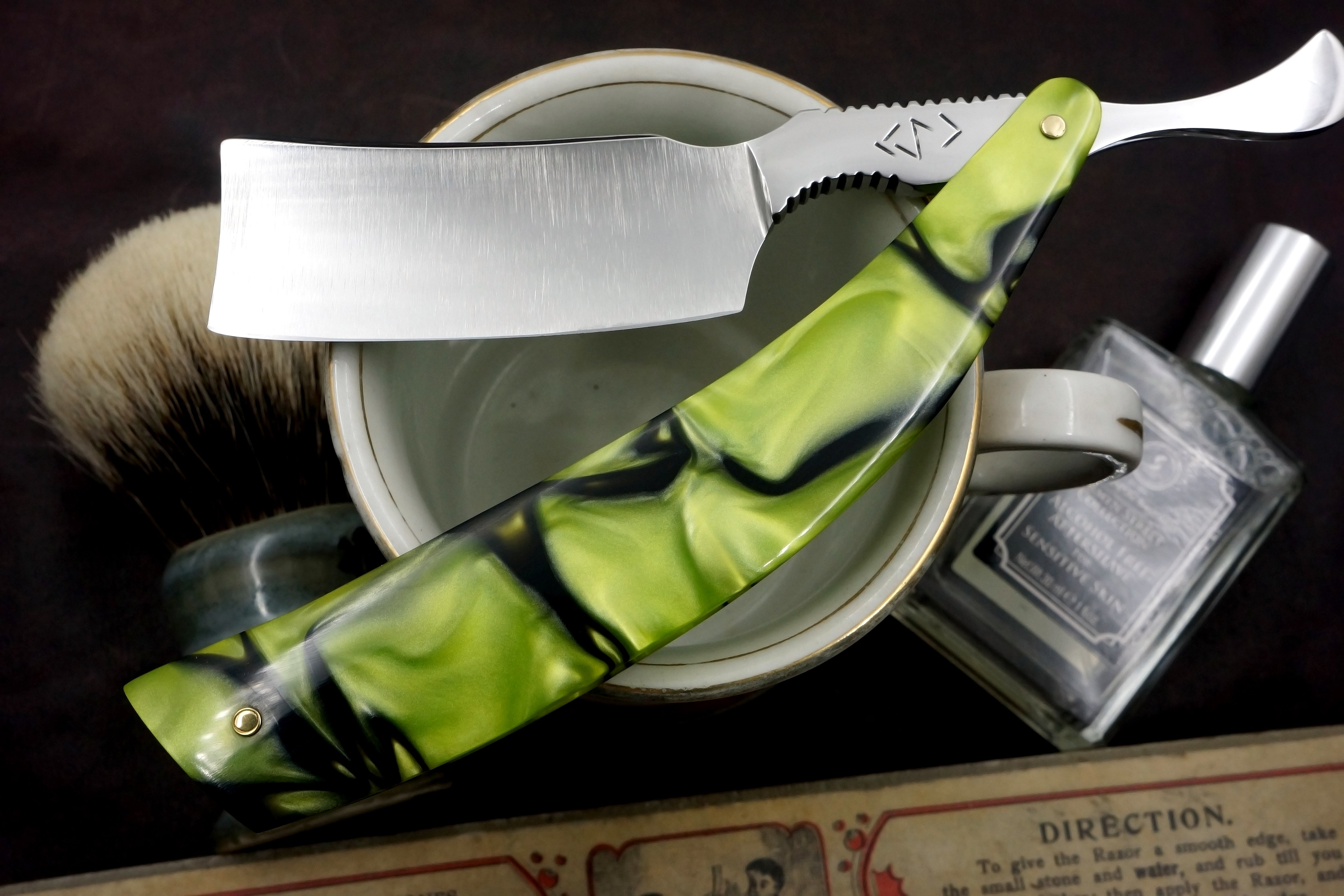 Snail Forge 8/8 Quarter Hollow Blade with Fancy Grind - Preowned Custom Straight Razor - Shave Ready