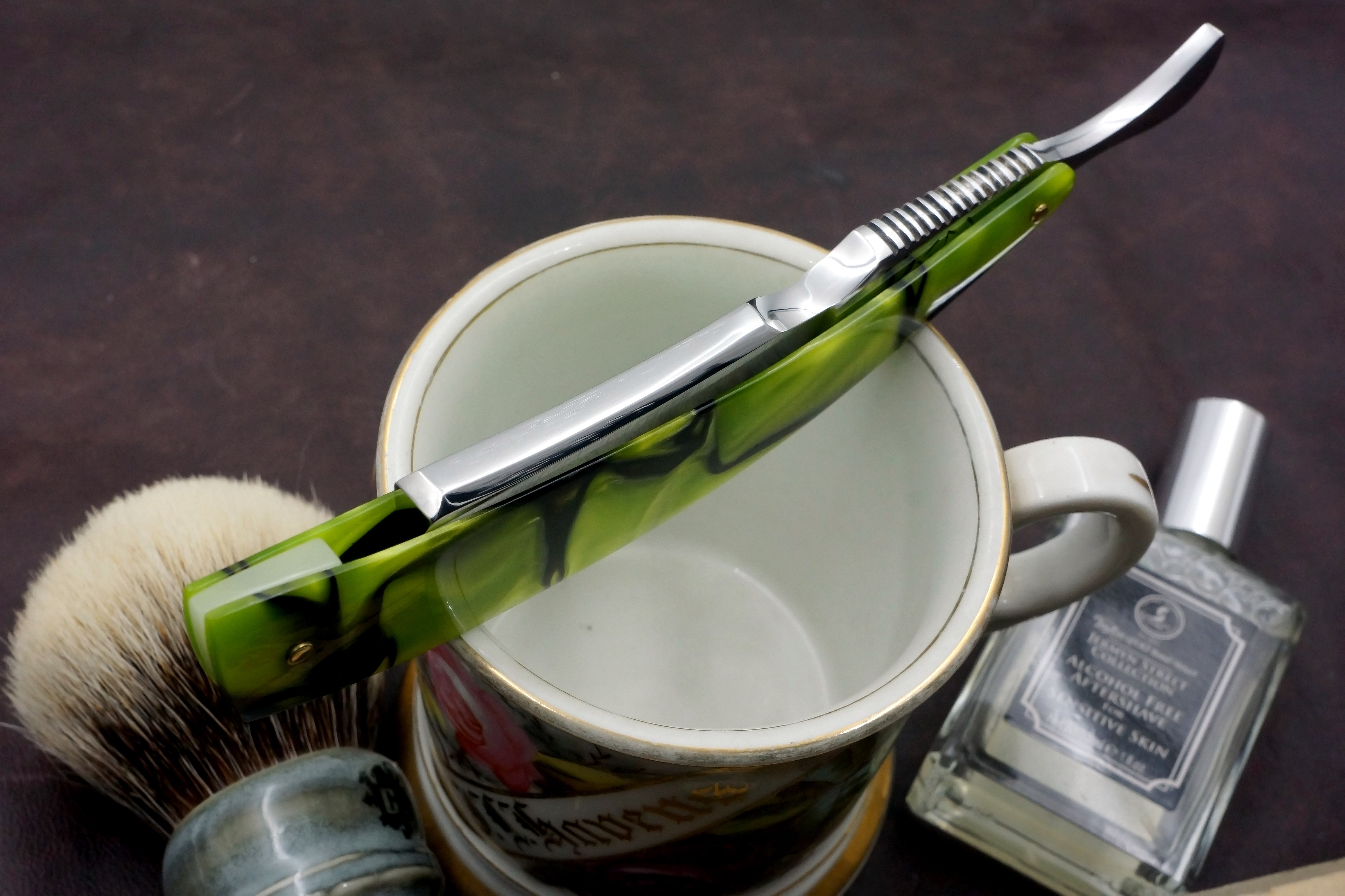 Snail Forge 8/8 Quarter Hollow Blade with Fancy Grind - Preowned Custom Straight Razor - Shave Ready