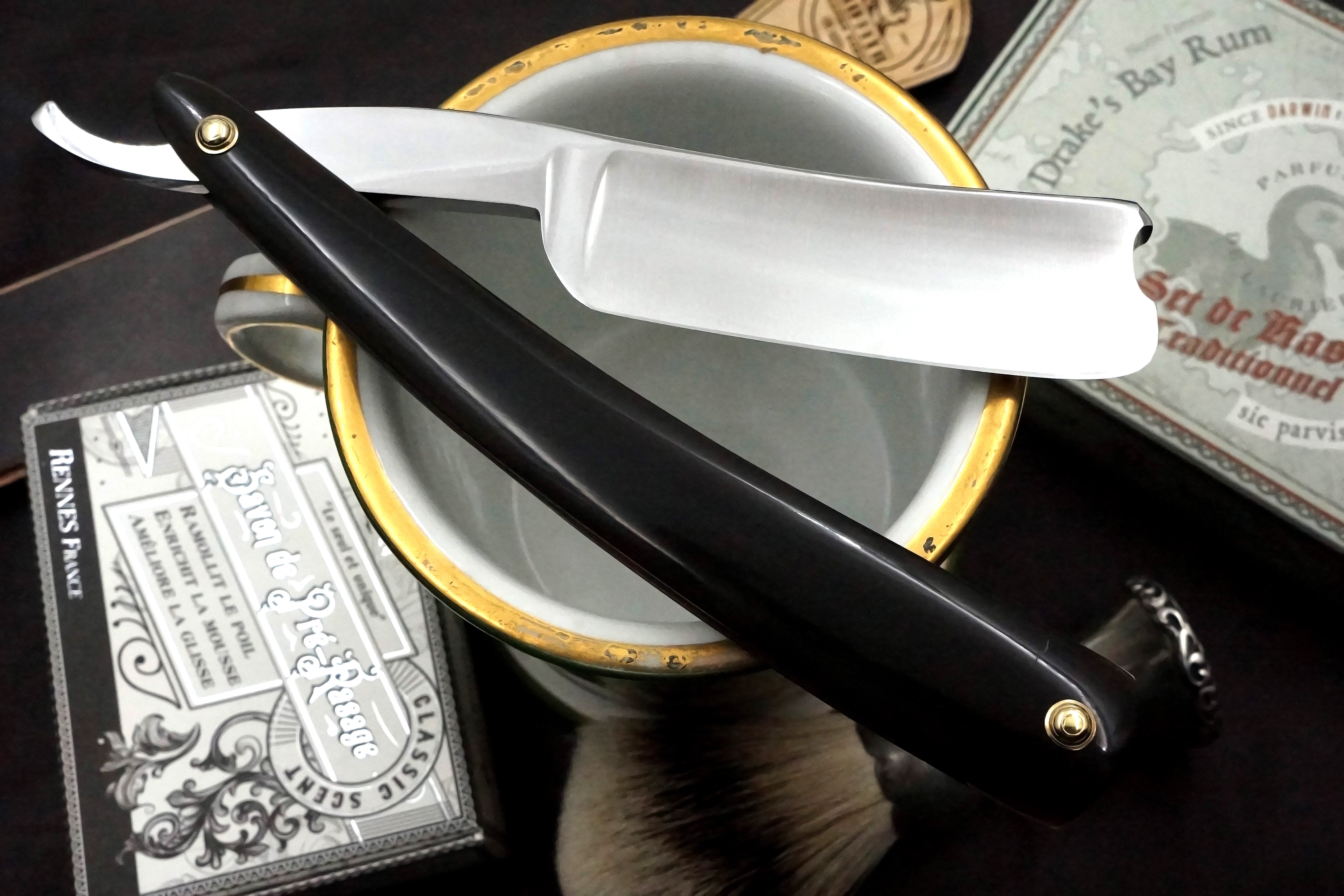 Frederick Reynolds Celebrated Hollow Ground For Barbers Use - 1" Blade with Custom Horn Scales -  Sheffield Straight Razor - Shave Ready