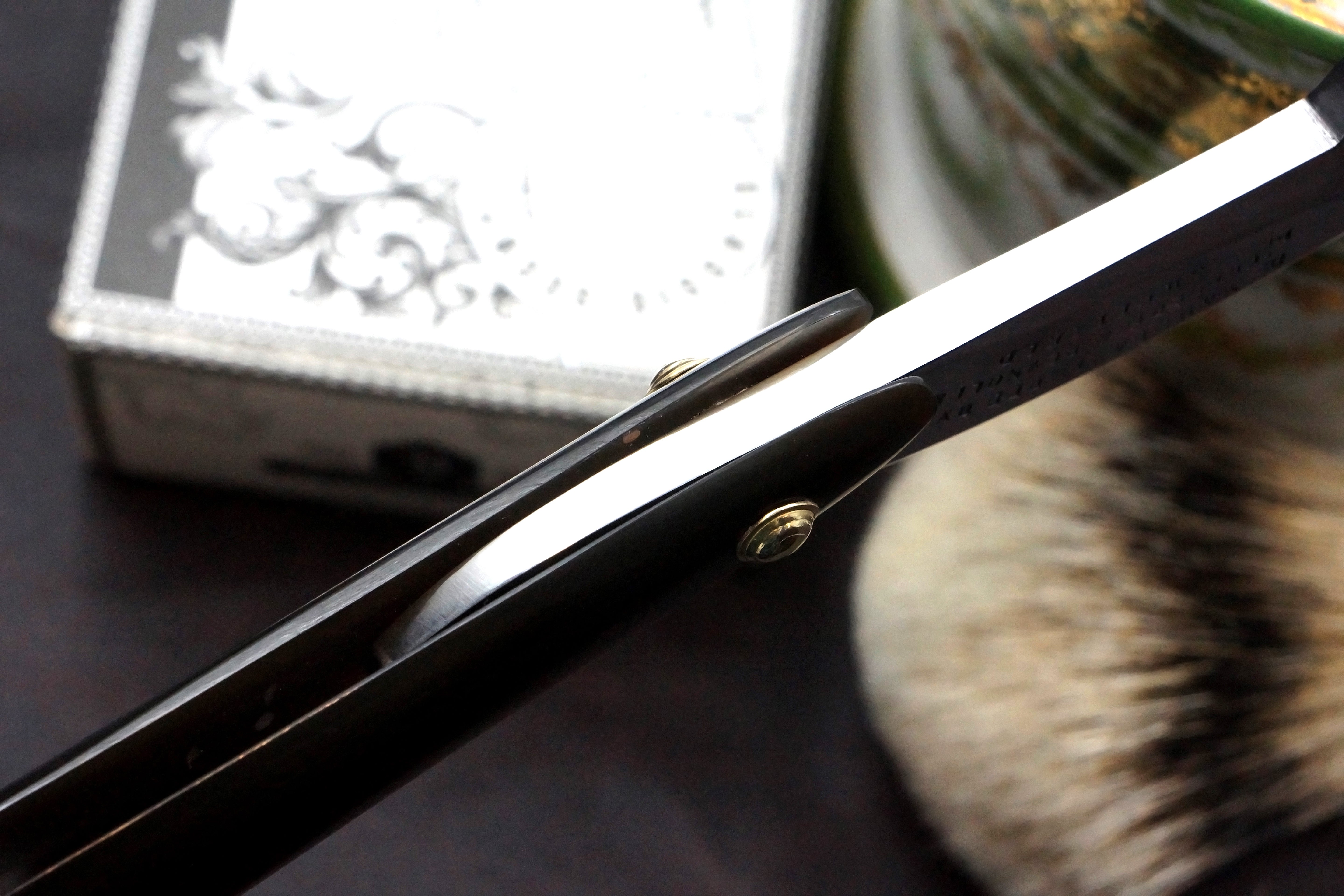 Frederick Reynolds Celebrated Hollow Ground For Barbers Use - 1" Blade with Custom Horn Scales -  Sheffield Straight Razor - Shave Ready