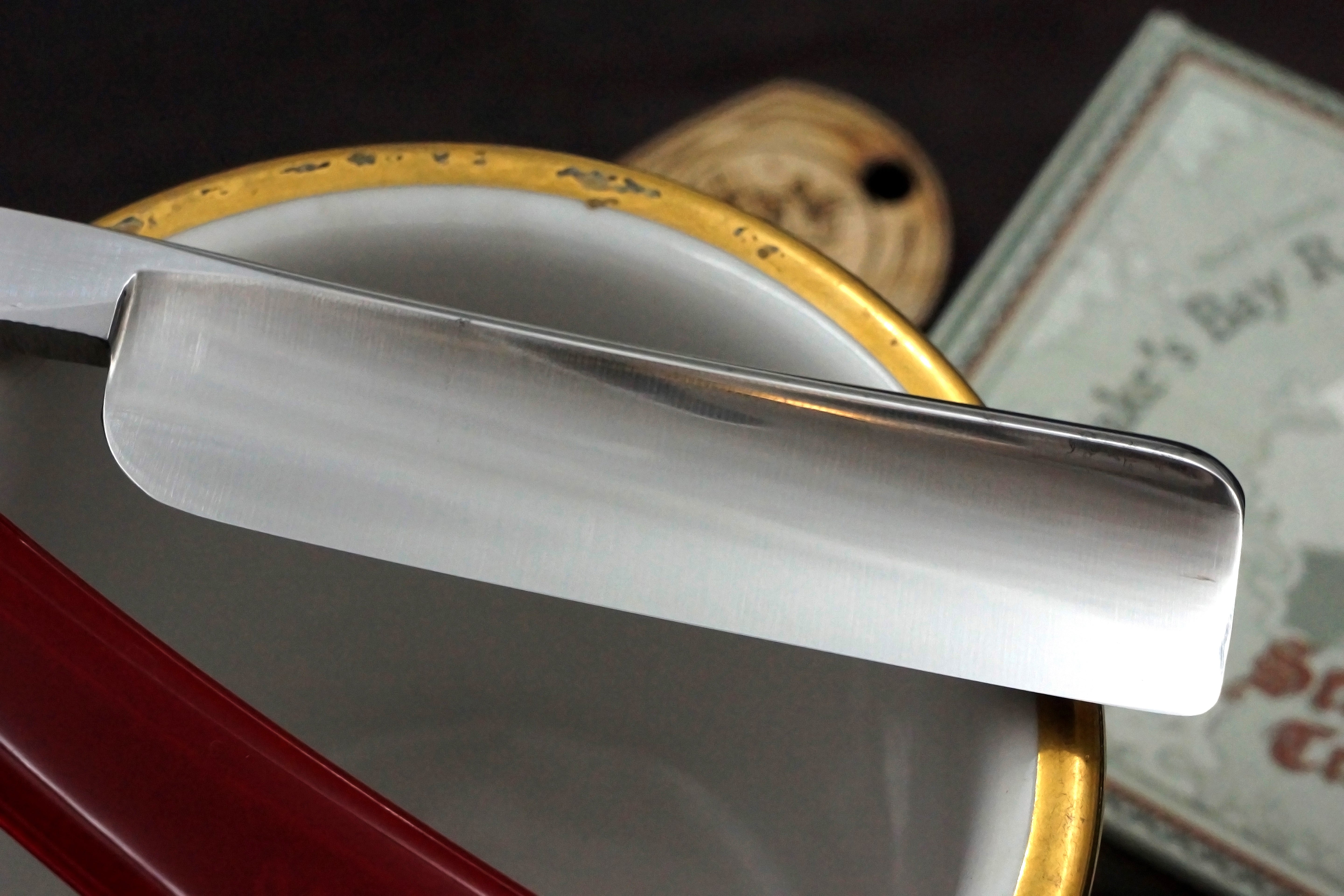 Tanifuji MaxFliGold 100 - Gorgeous Scales - 13/16  Like New Full Hollow Vintage Japanese Straight Razor - Shave Ready