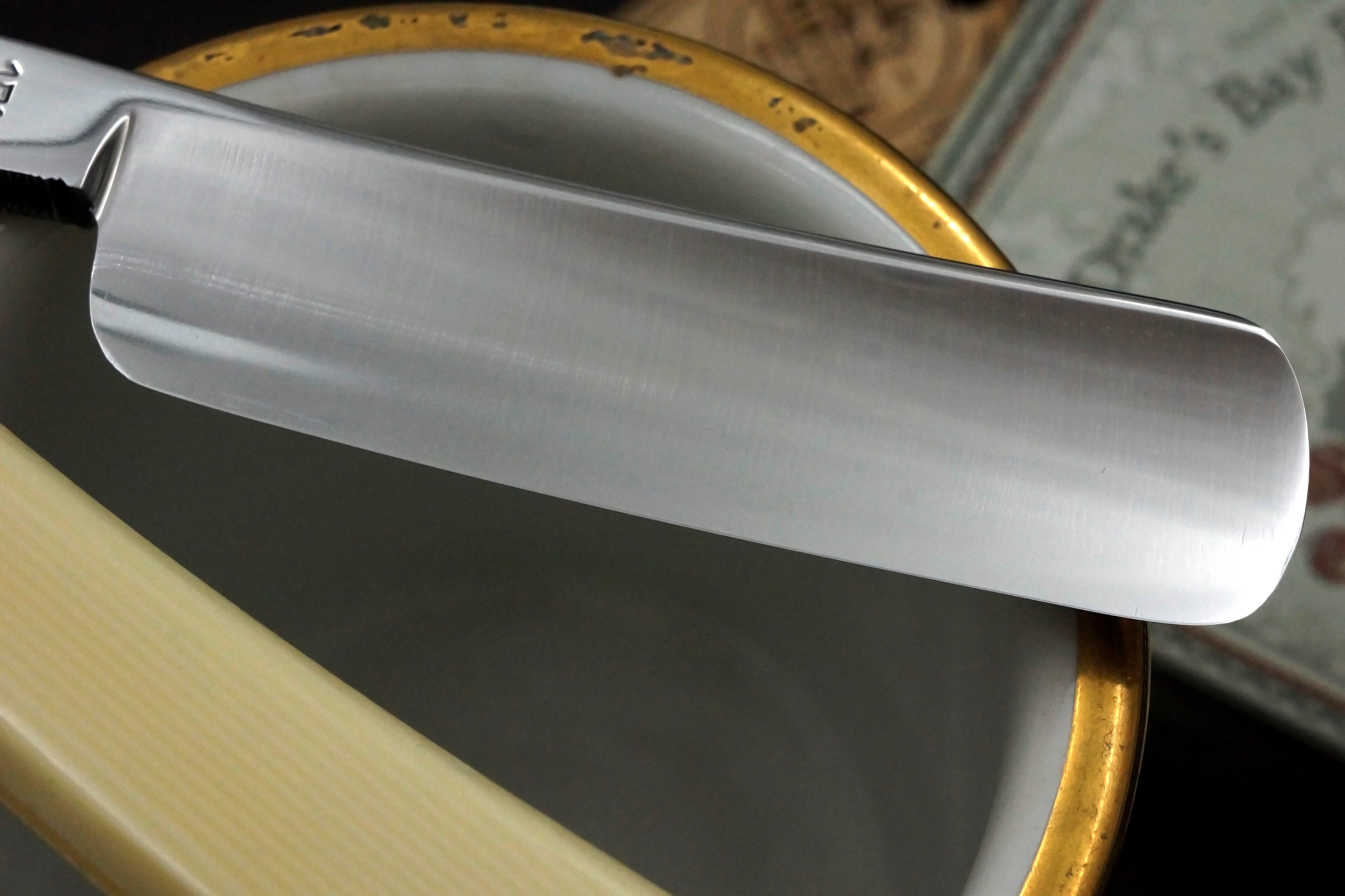 Henckels Friodur 7/8 No. 72 1/2- Near Pristine Stainless Steel Full Hollow - Solingen Straight Razor - Shave Ready