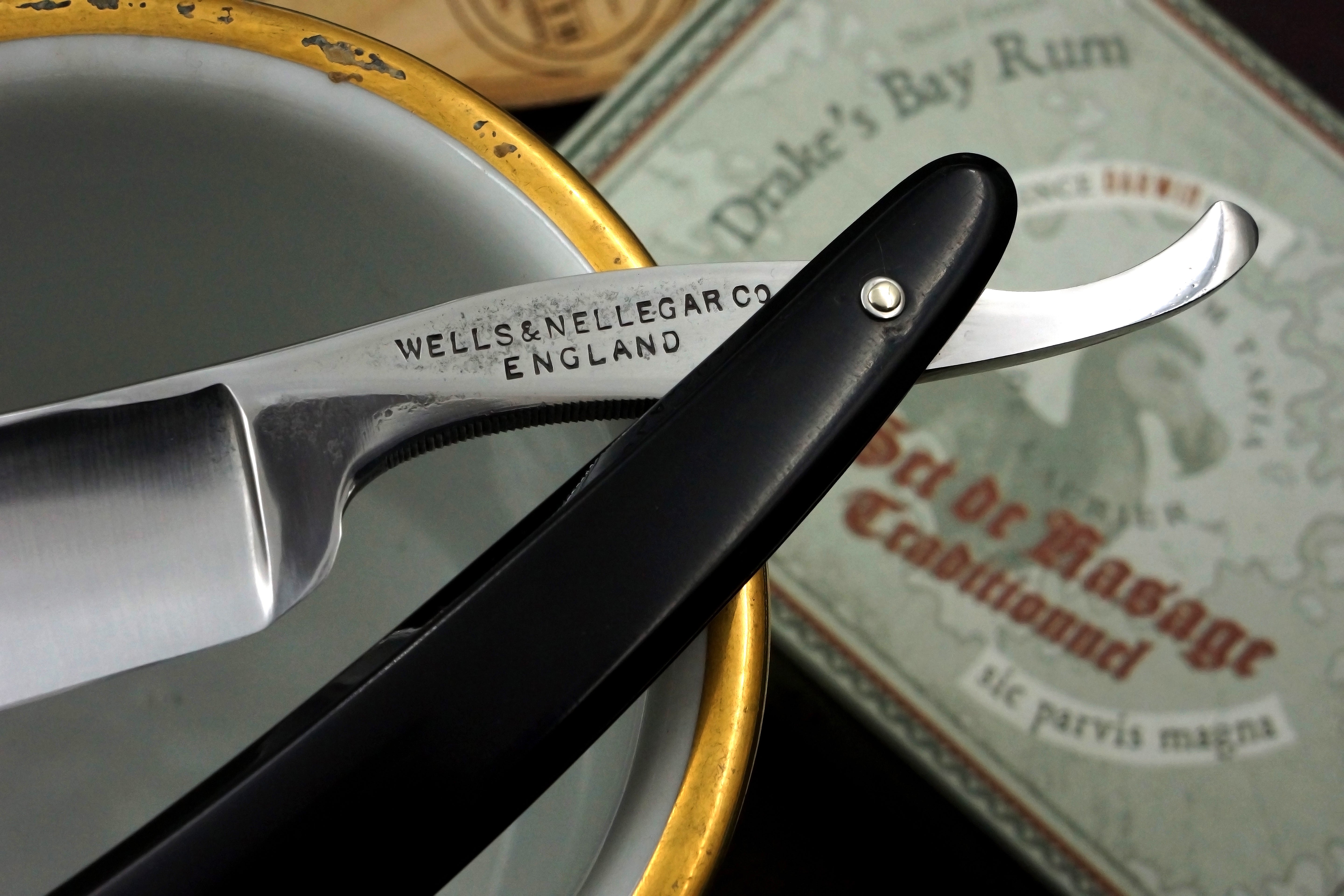 Wells & Nellegar - Restored 6/8 Vintage Sheffield Straight Razor  - Shave Ready