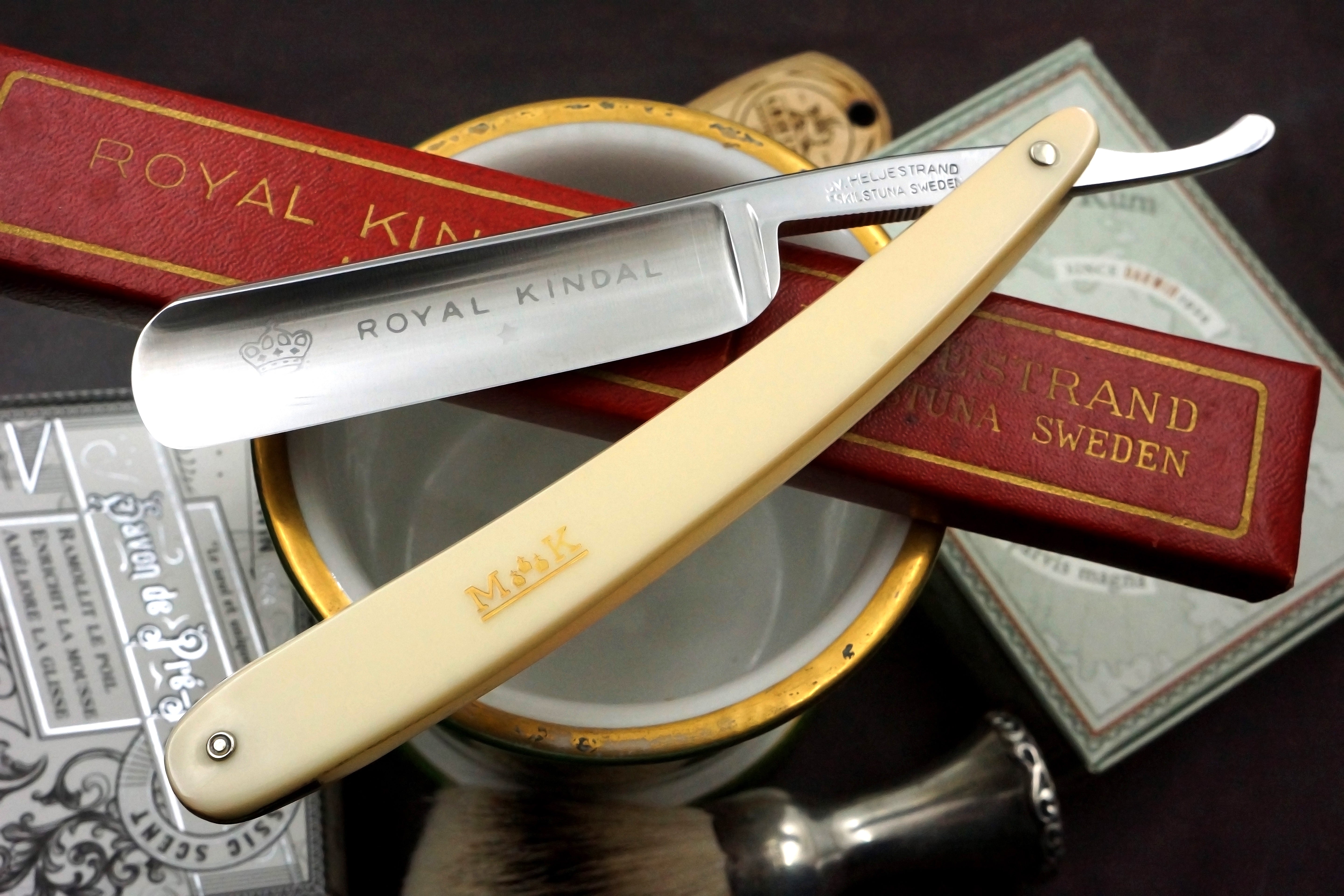 C.V. Heljestrand Royal Kindal 6/8 Near Pristine Swedish Straight Razor - Shave Ready