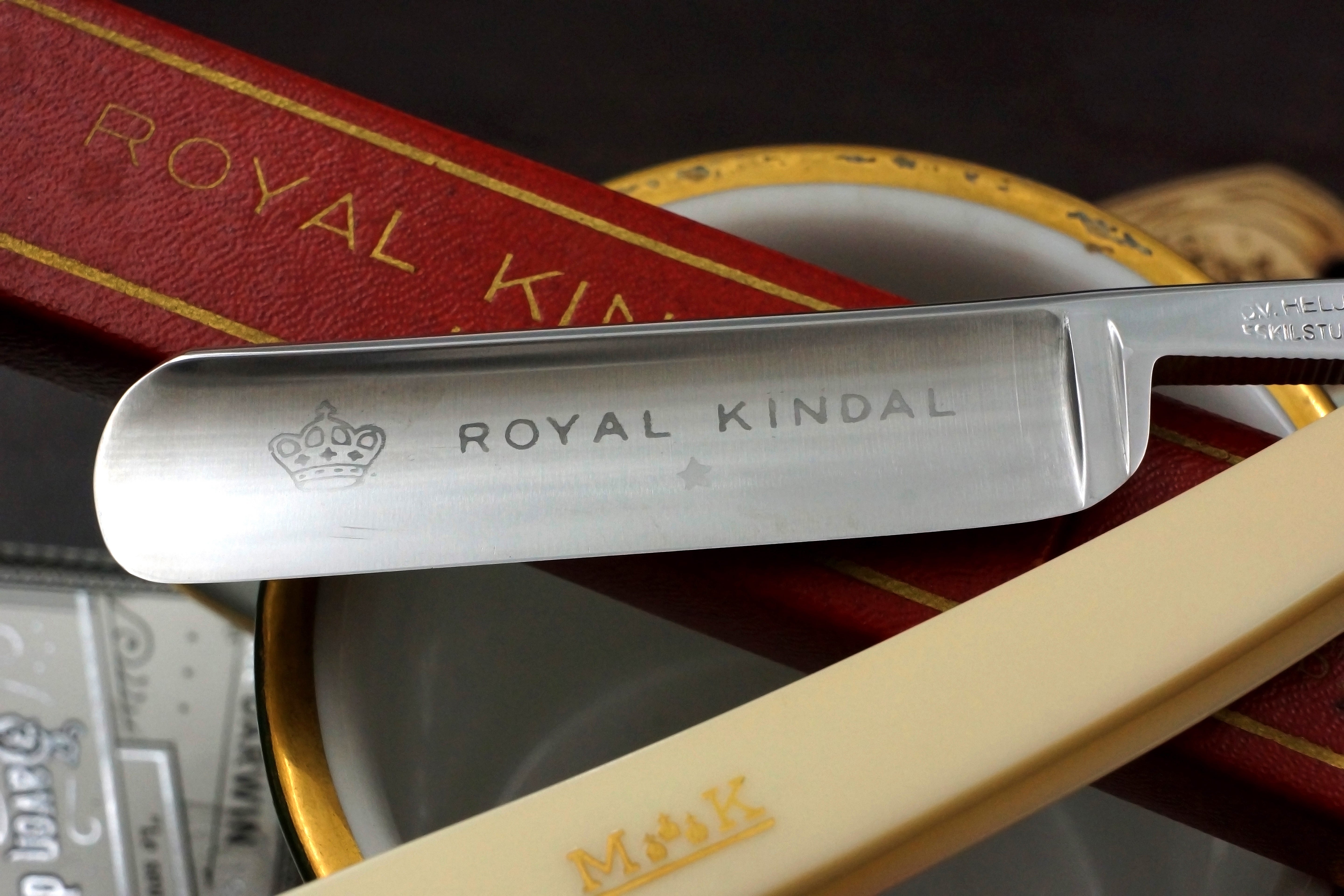 C.V. Heljestrand Royal Kindal 6/8 Near Pristine Swedish Straight Razor - Shave Ready