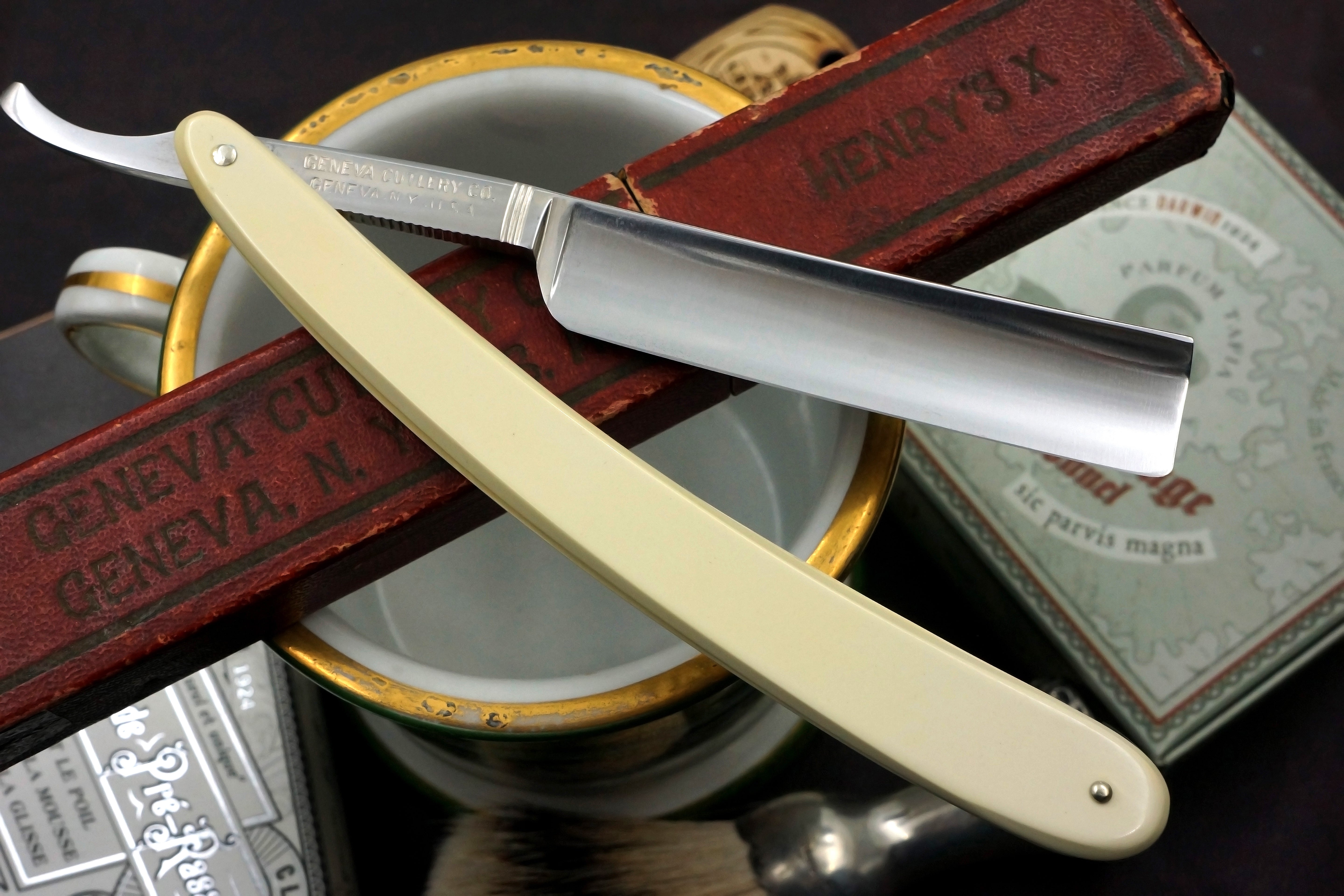 Genco Henry's X - Near Pristine 5/8 Blade - Vintage American Straight Razor - Shave Ready