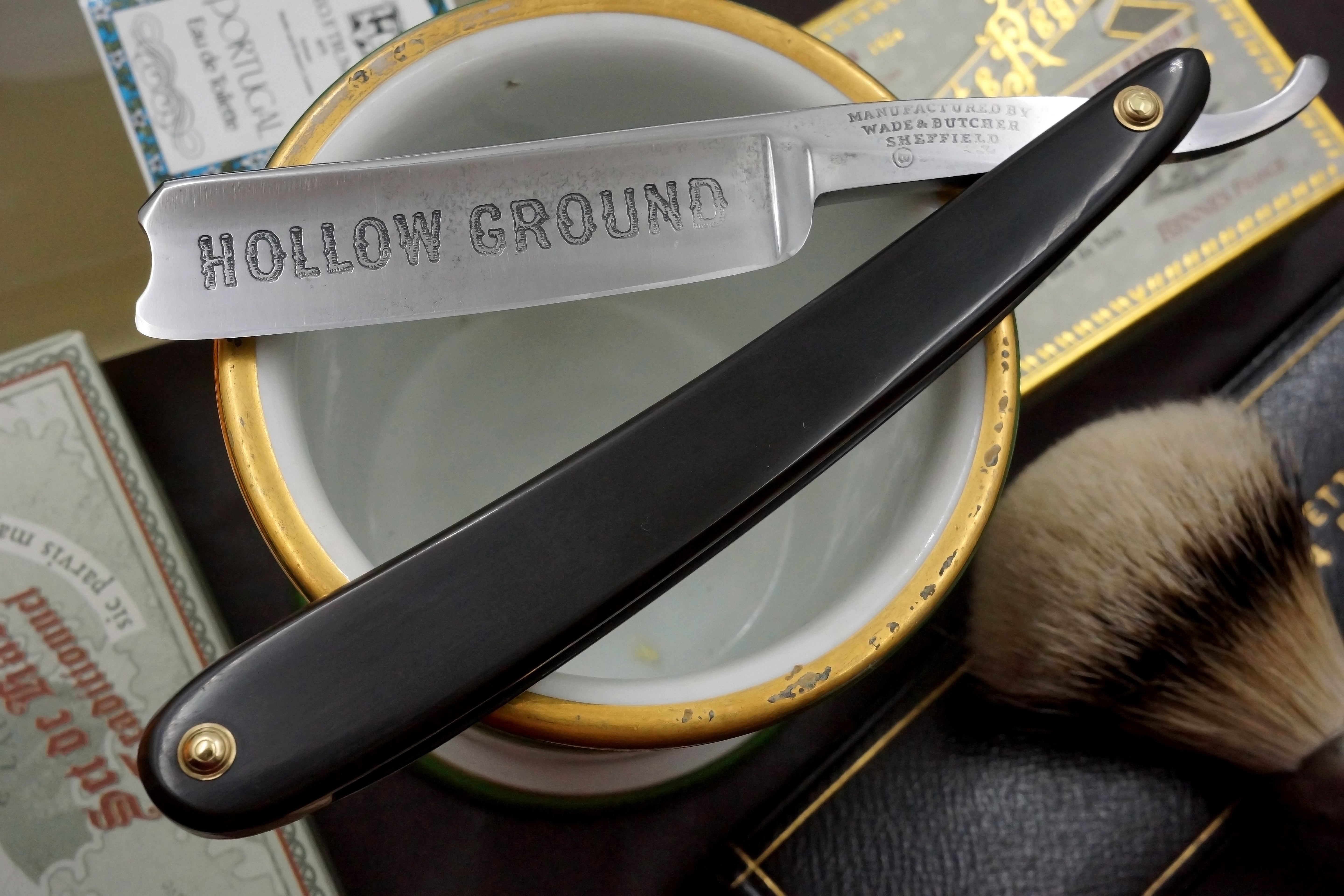 Wade & Butcher "Hollow Ground" 8/8 Blade with New Horn Scales Sheffield Straight Razor - Shave Ready