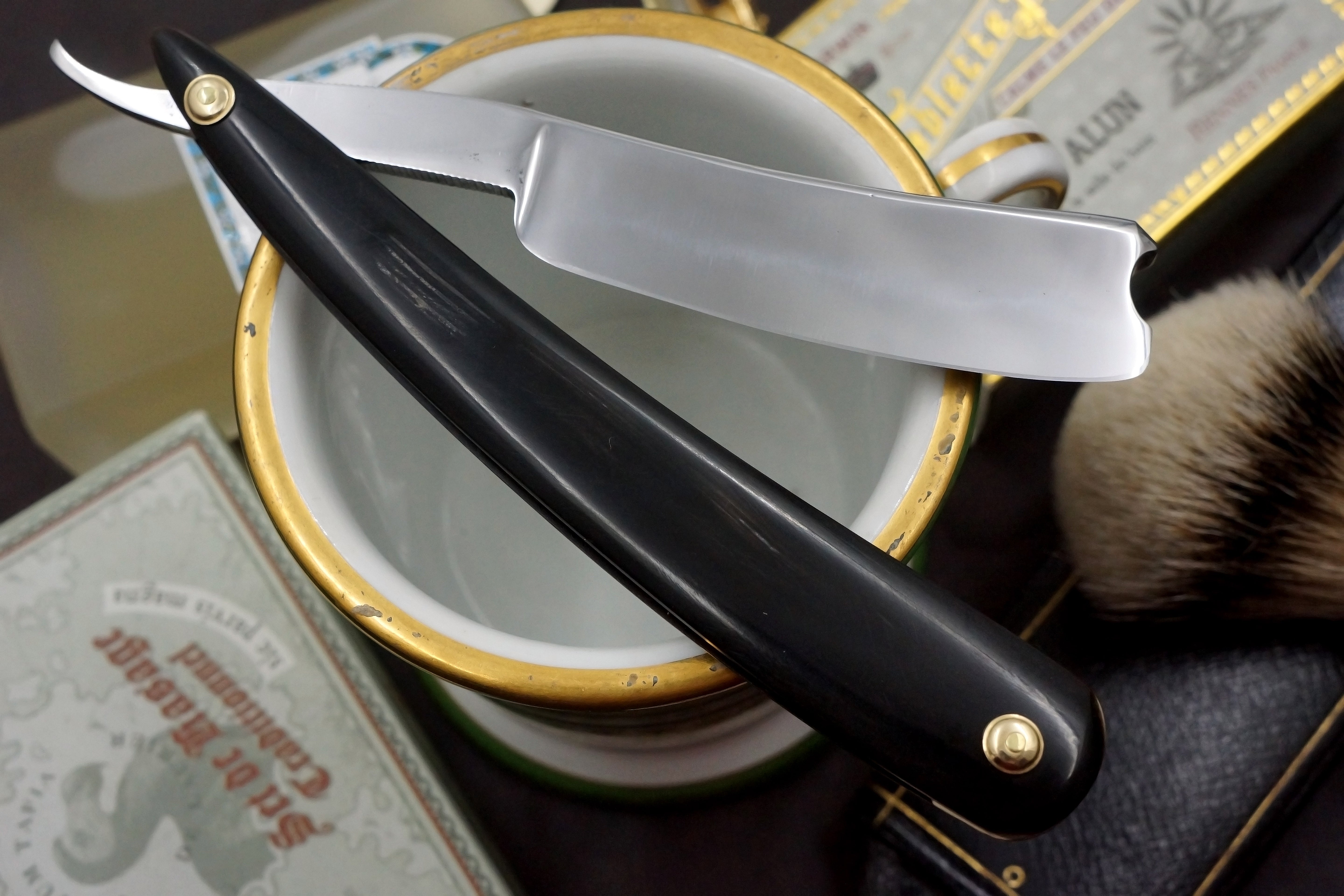 Wade & Butcher 13/16" Blade with New Horn Scales - Restored Sheffield Straight Razor - Shave Ready