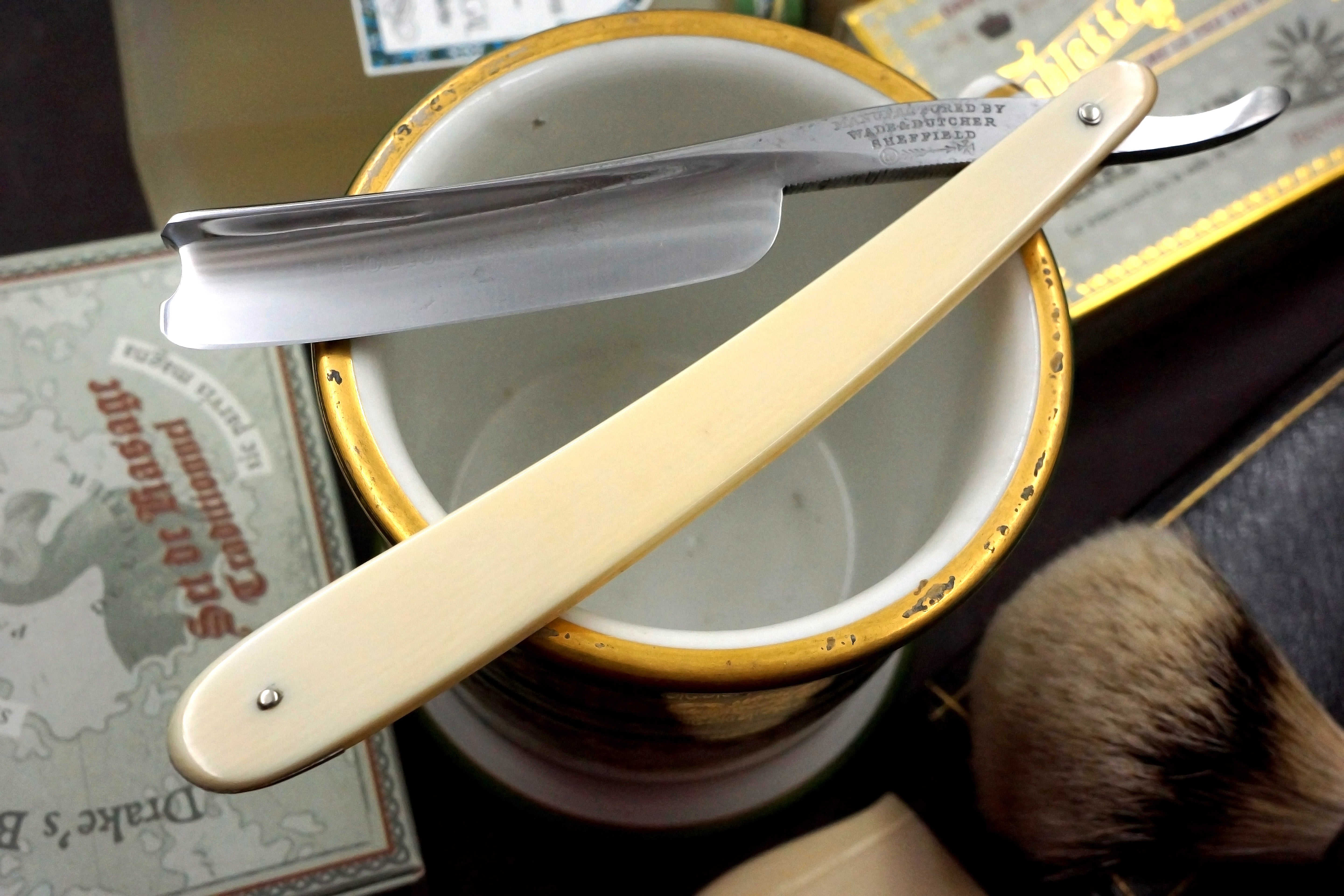 Wade & Butcher "Hollow Ground" - 11/16 Ivory Scaled Sheffield Straight Razor - Shave Ready