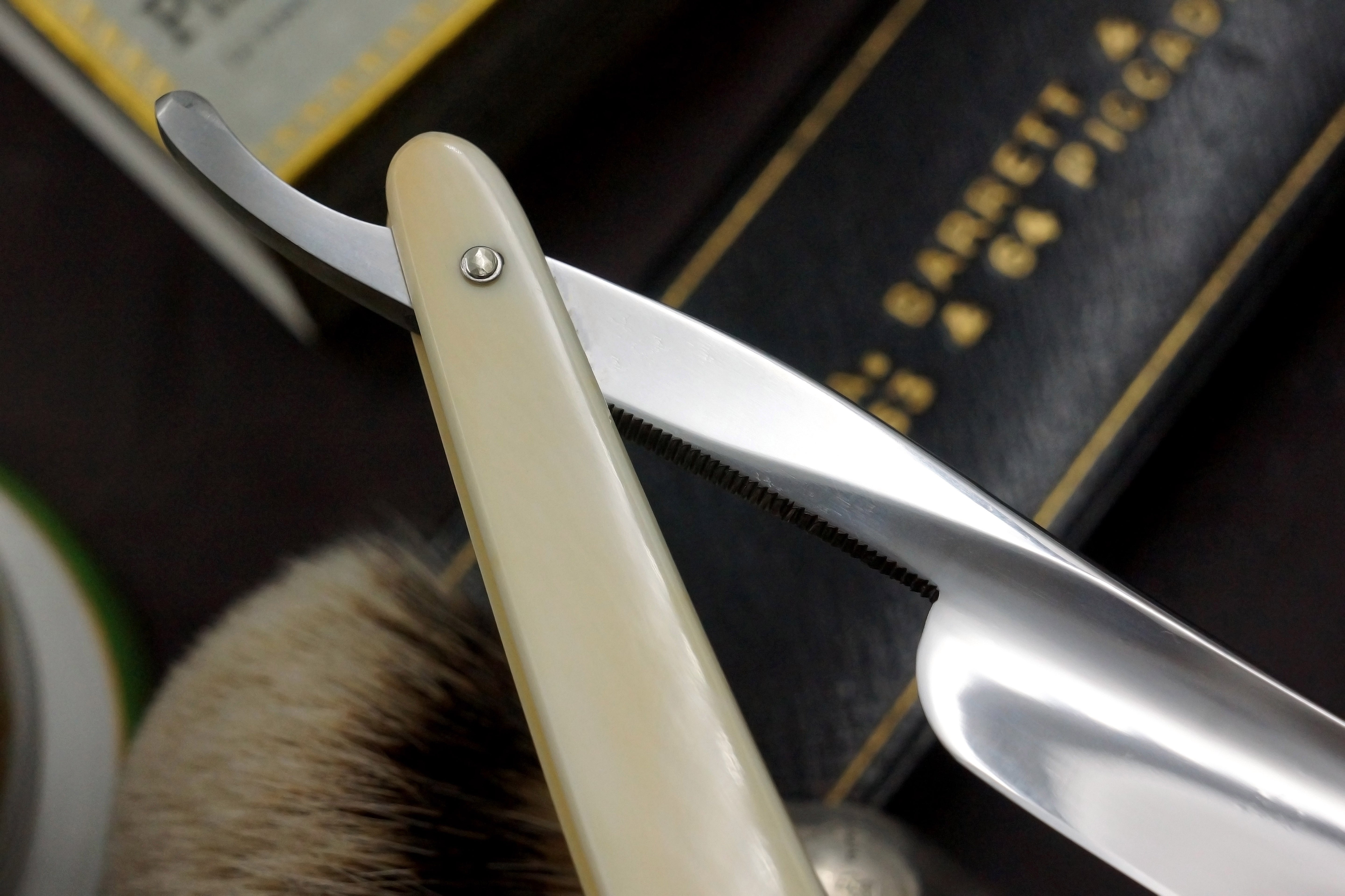 Wade & Butcher "Hollow Ground" - 11/16 Ivory Scaled Sheffield Straight Razor - Shave Ready