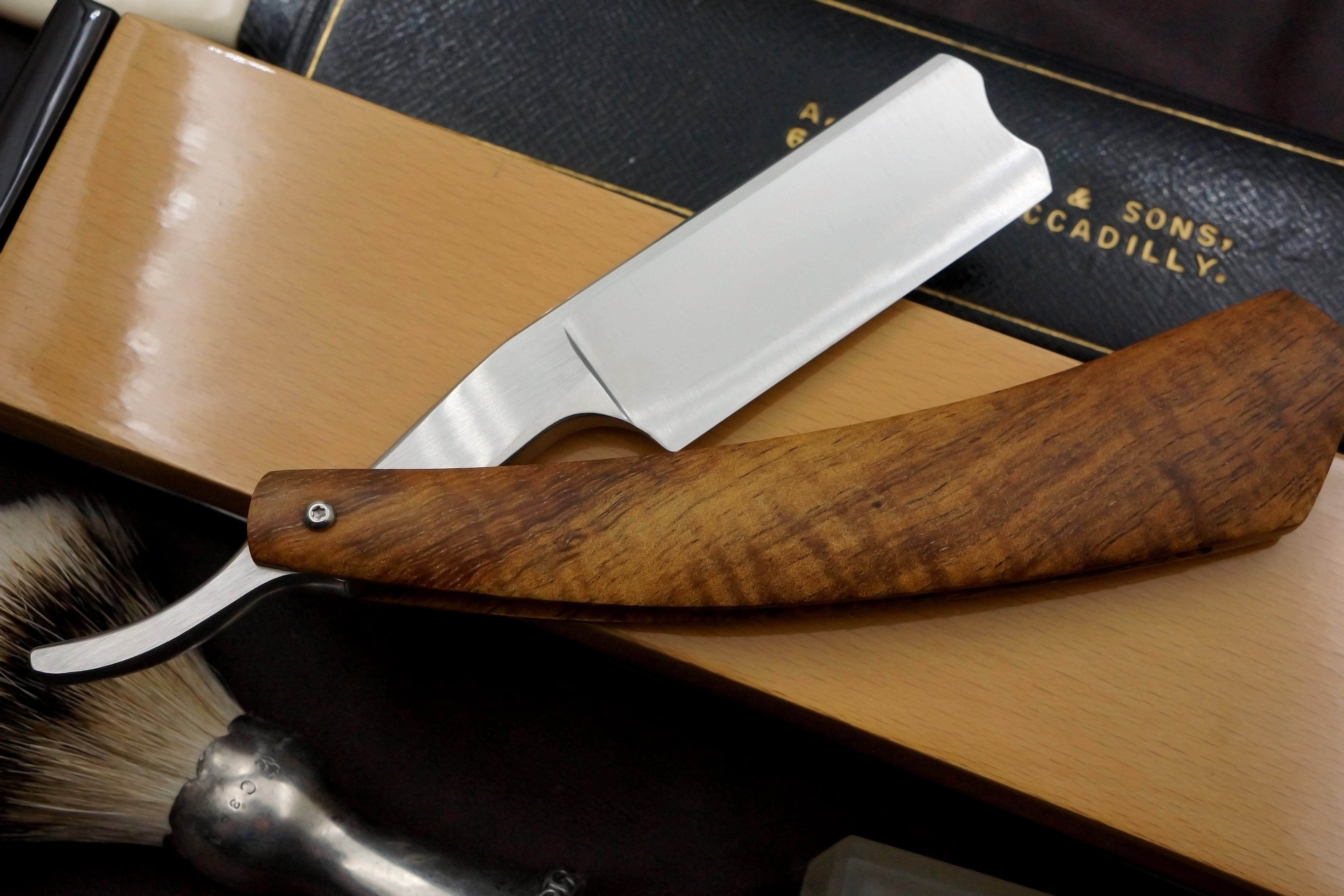 Butch Harner 8/8 Near Wedge Blade with Curly Koa Scales - Preowned Custom Straight Razor - Shave Ready