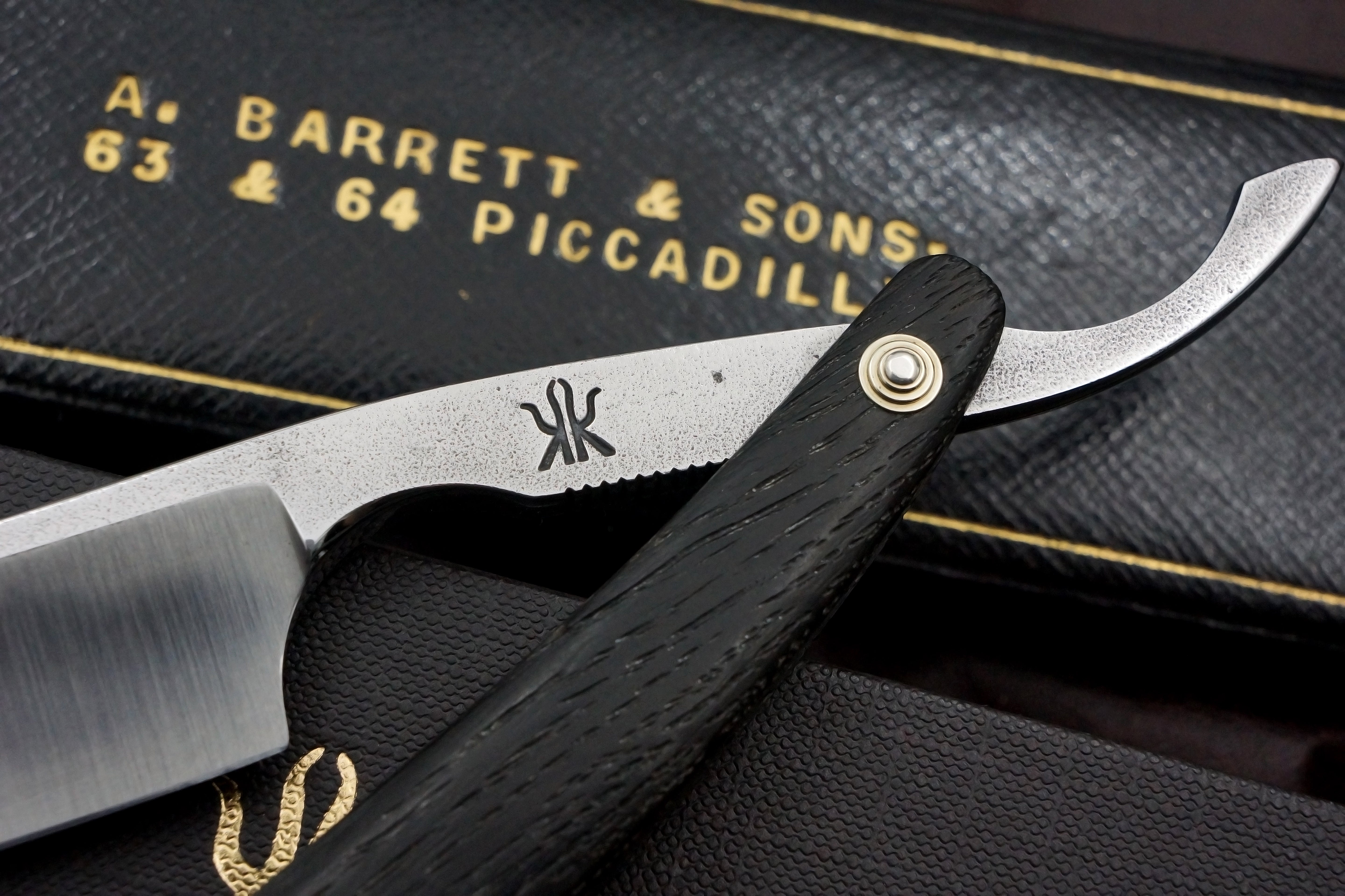 Koraat Basic II 7/8 Near Wedge Blade with Bog Oak Scales - Preowned Custom Straight Razor - Shave Ready