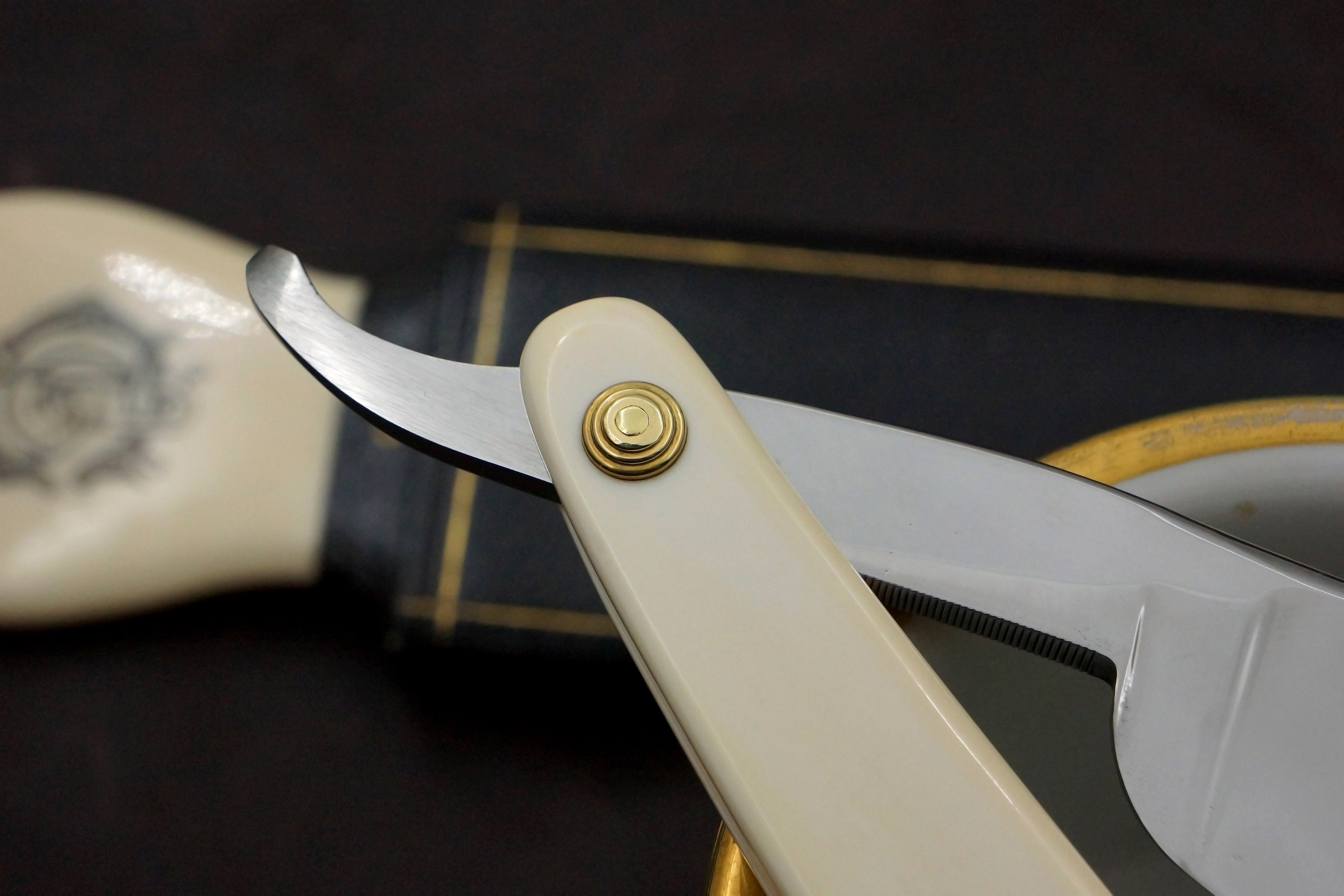 Southern & Richardson Rare 17/16 Blade with Custom Ivory Scales - Stunning Fully Restored Sheffield Straight Razor - Shave Ready