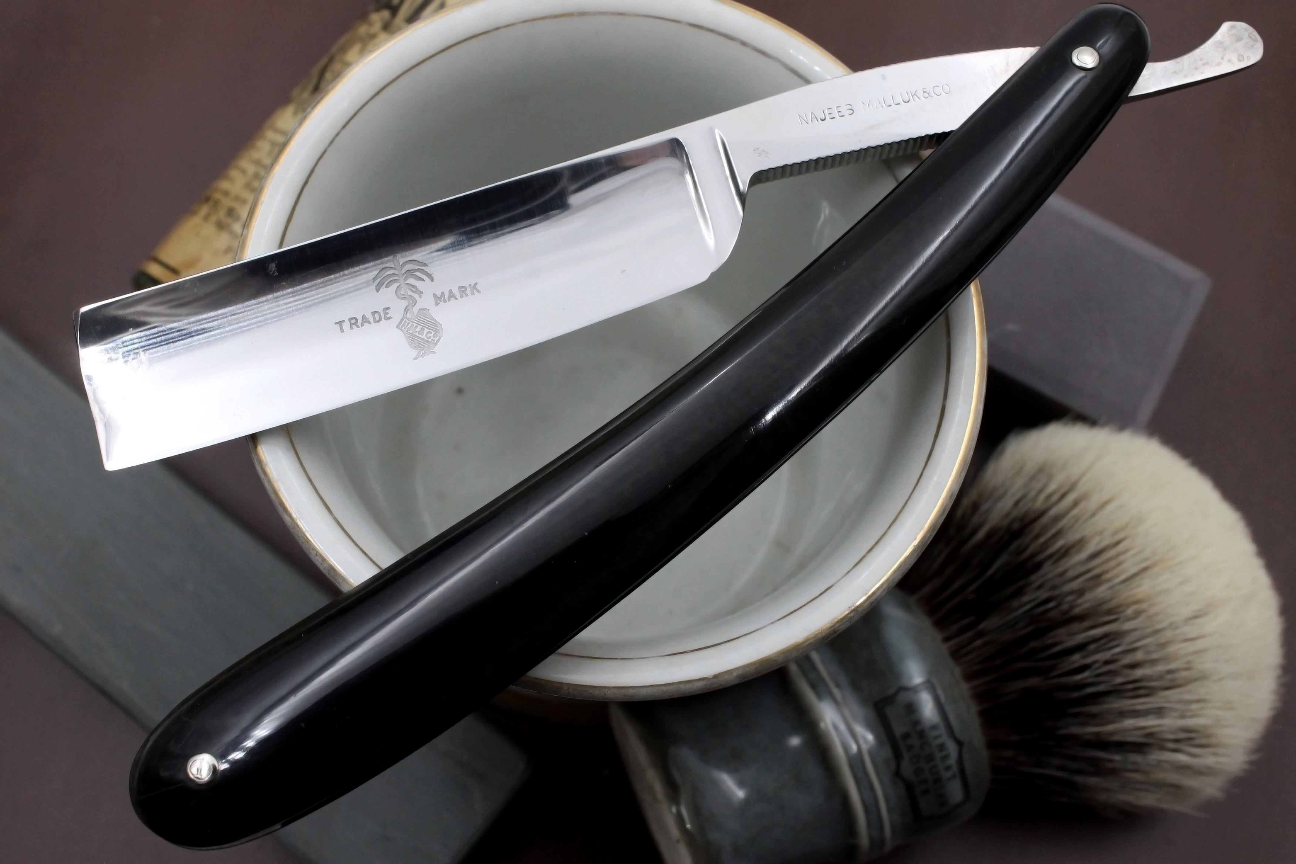 Najeeb Malluk & Co. - 6/8 Full Hollow Blade - Rare Retailer Vintage Straight Razor - Shave Ready