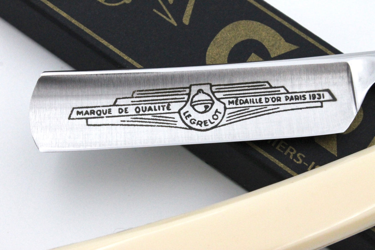 Le Grelot "Medaille d'or Paris 1931" by Thiers Issard 5/8 White Scales - Full Hollow Ground Straight Razor