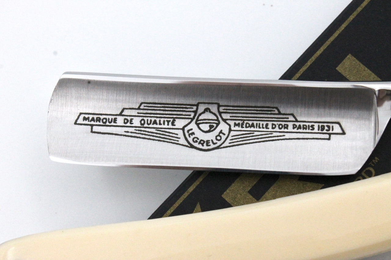 Le Grelot "Medaille d'or Paris 1931" by Thiers Issard 6/8 White Scales - Full Hollow Ground Straight Razor