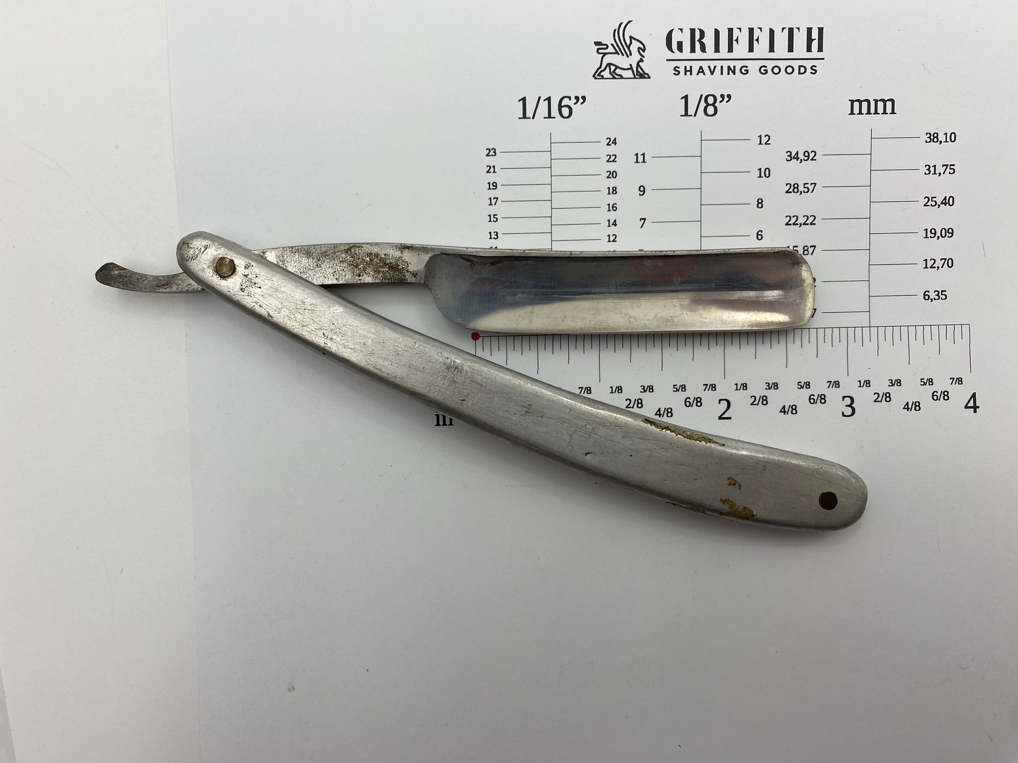 Vintage Derwent Sheffield English Straight Razor for Restoration