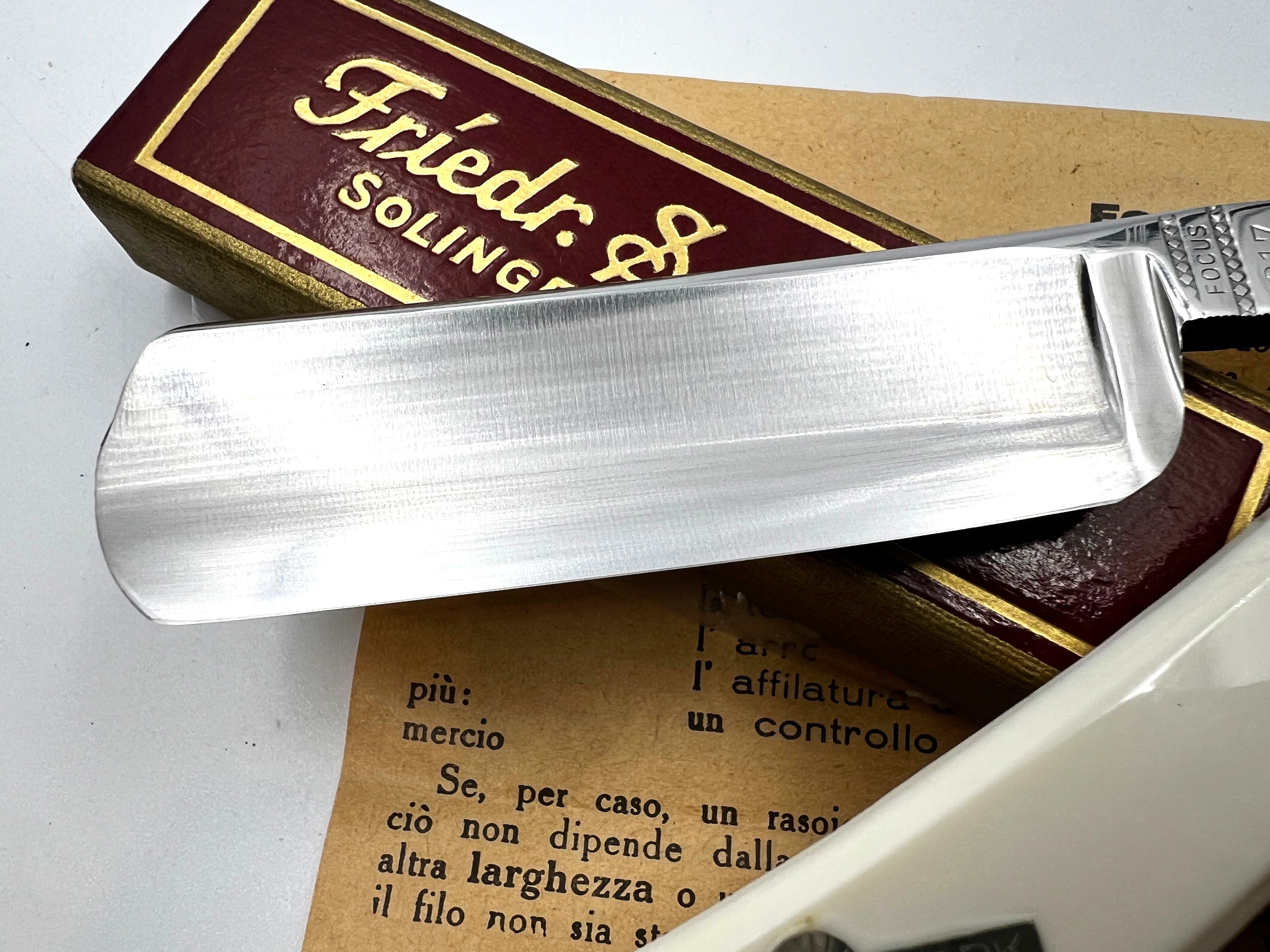 Friedrich Schlemper "Focus" 217 - RARE NOS 7/8 Full Hollow Vintage Straight Razor