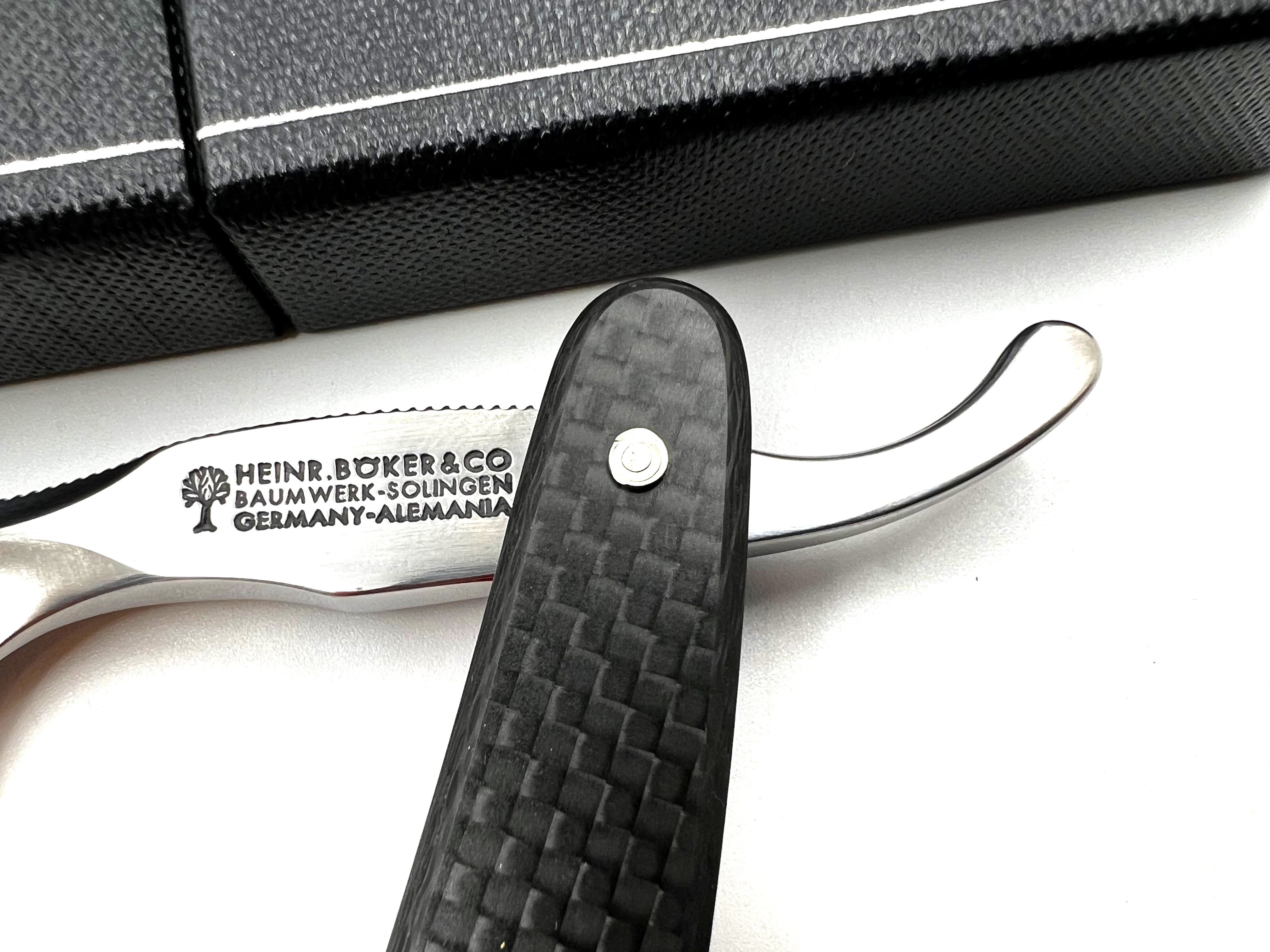 Boker Elite Carbon 3.0 6/8 Singing Full Hollow Blade with Carbon Fiber Scales Solingen Straight Razor