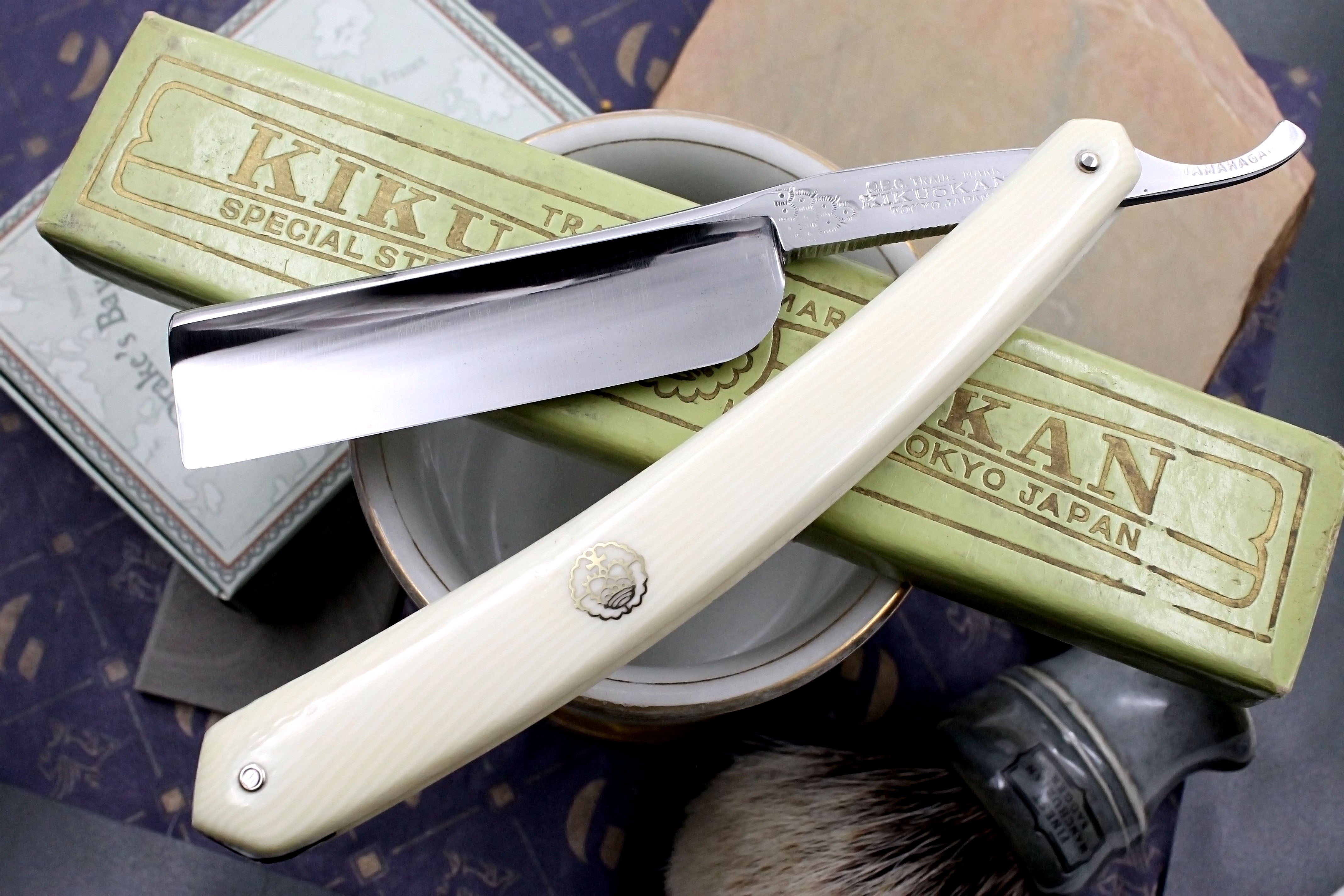 Kikuokan Tamahagane - 6/8 Half Hollow Blade Like New - Vintage Japanese Straight Razor - Shave Ready