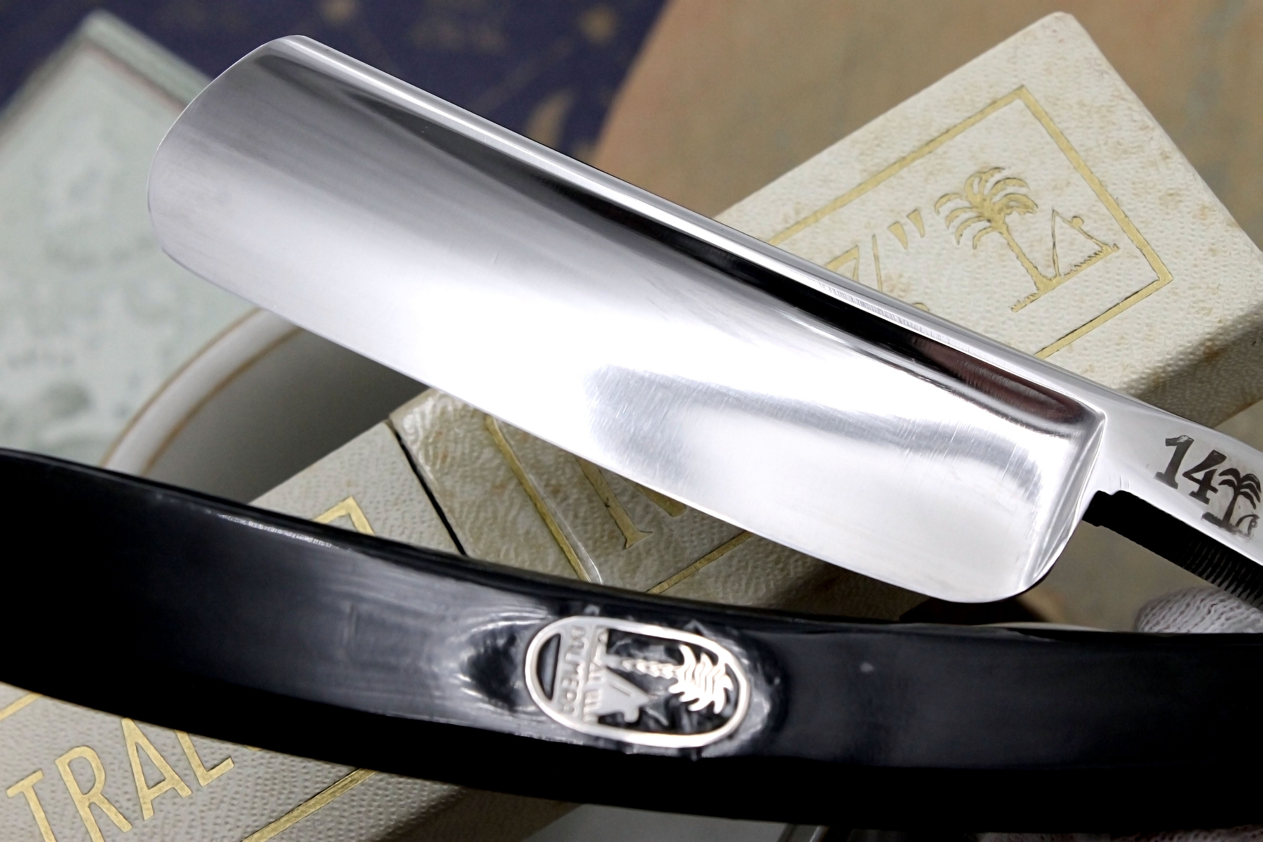 Juan Volmer PALMERA No. 14 - RARE  15/16 Full Hollow Blade - Near Pristine Vintage Spanish Straight Razor - Shave Ready