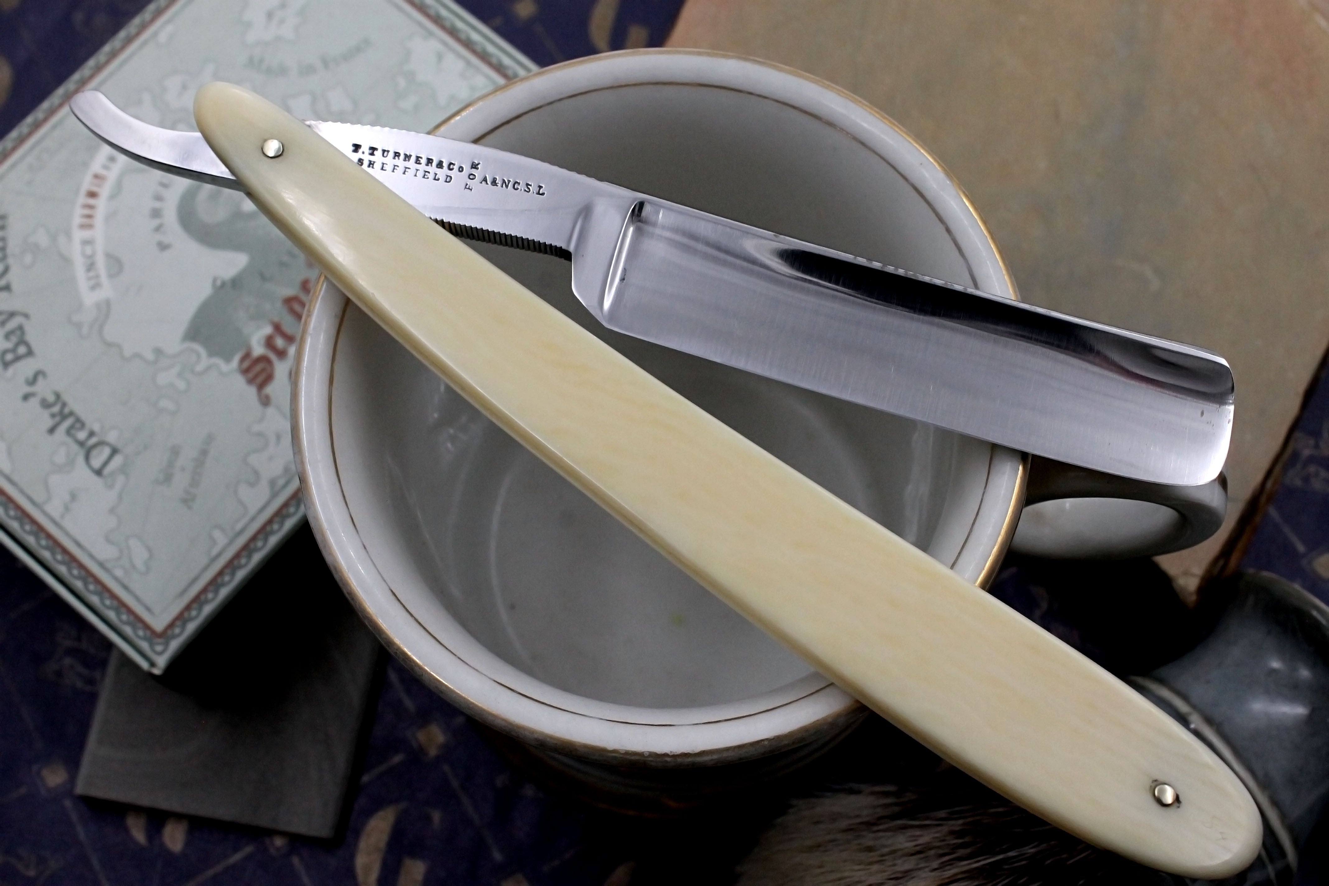 Thomas Turner "Encore" Excellent 5/8 Ivory Scaled- Vintage Sheffield Straight Razor - Shave Ready