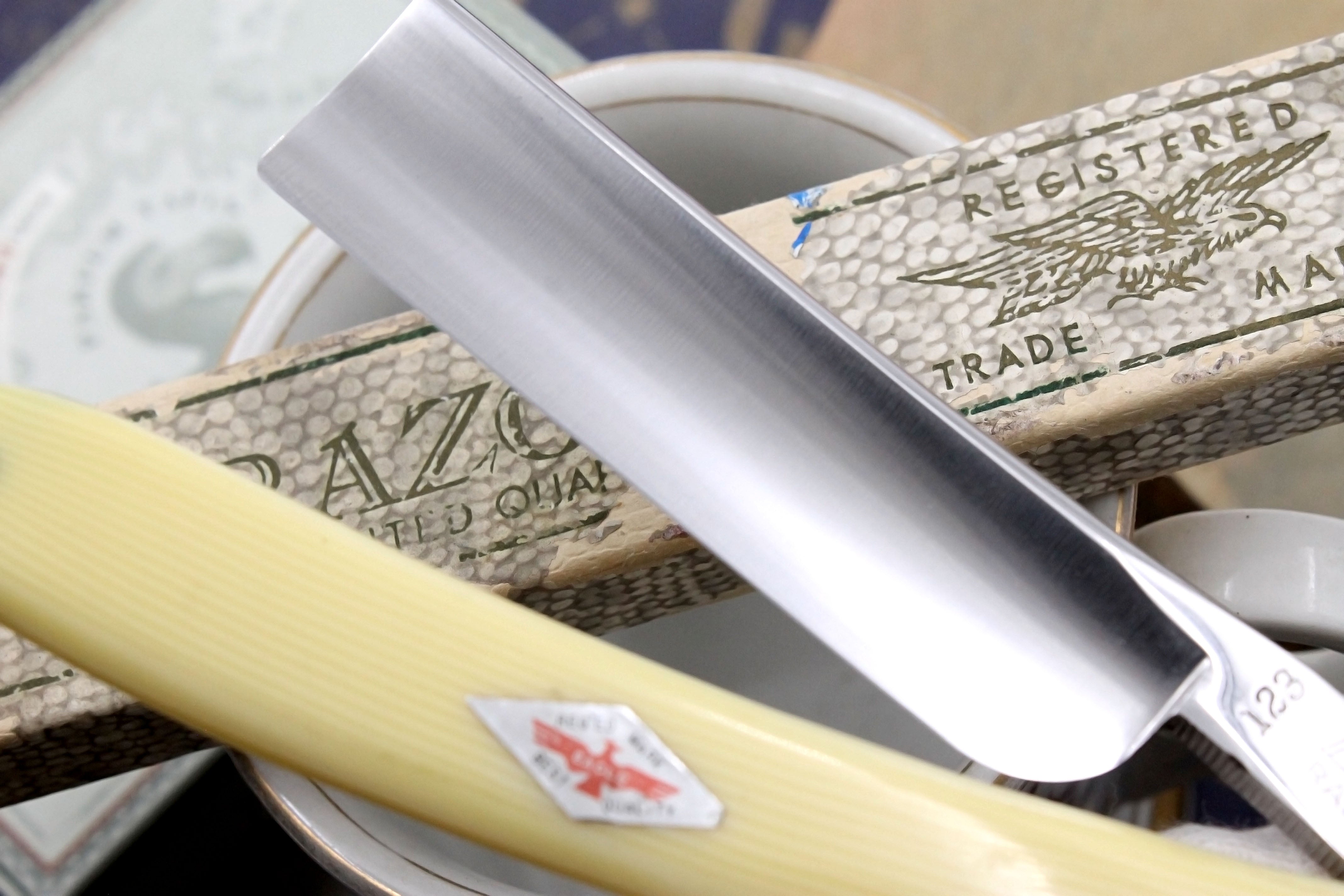 Eagle No. 123 - 13/16 Full Hollow Blade Like New - Vintage Japanese Straight Razor - Shave Ready