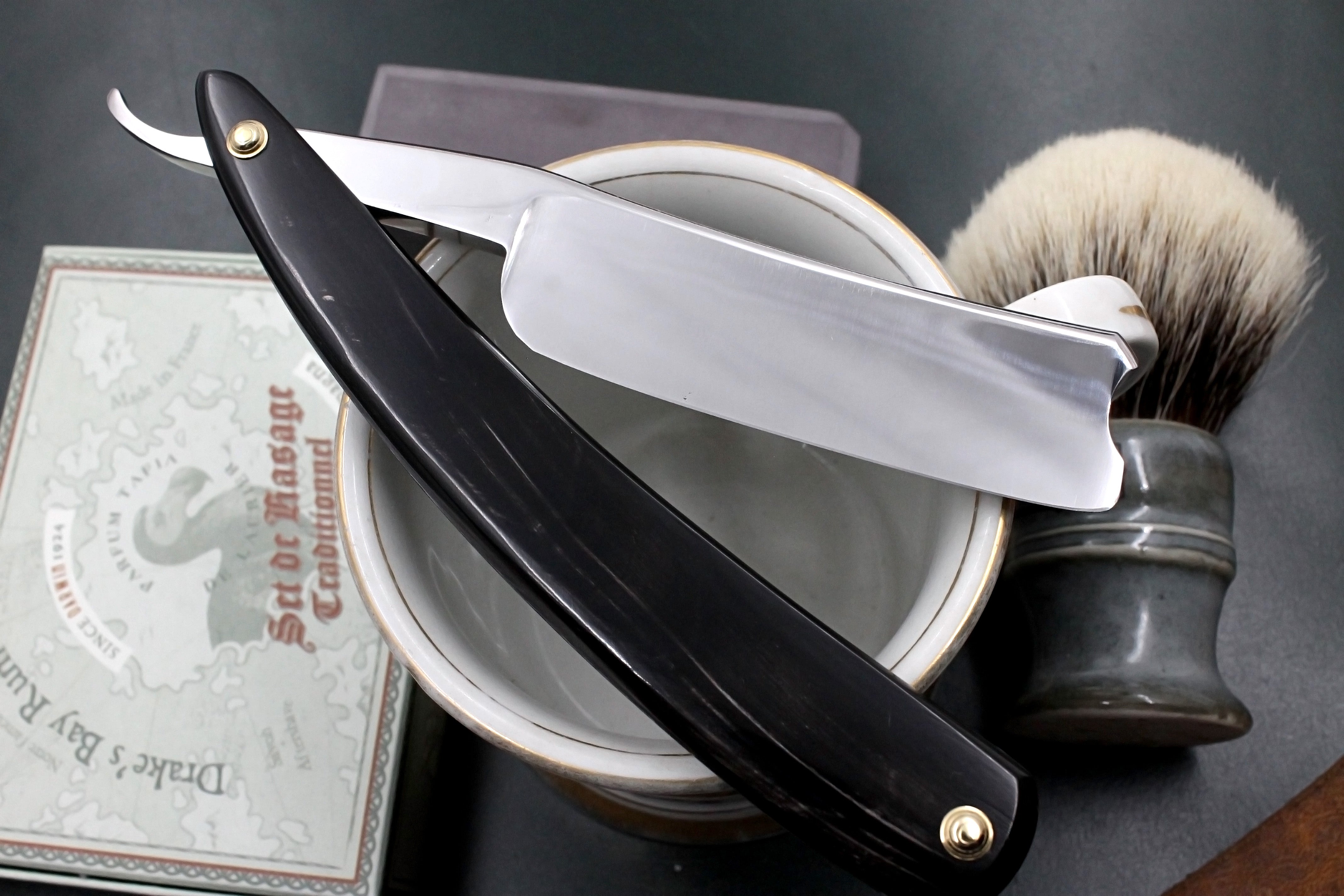 Wade & Butcher "For Barbers Use" - 15/16" Blade with Custom Horn Scales - Restored Sheffield Straight Razor - Shave Ready