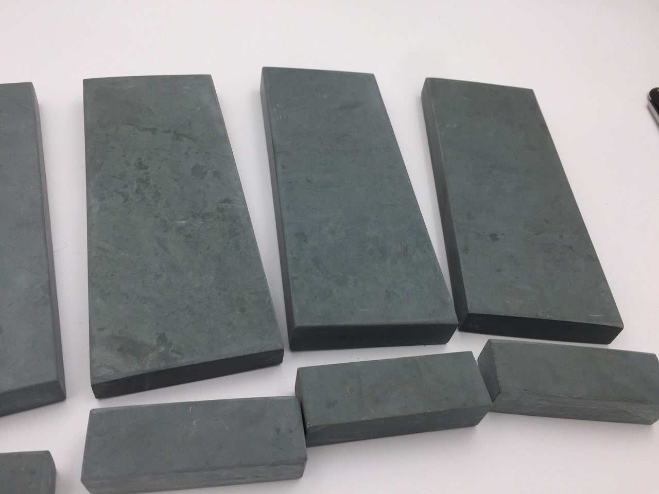 Vermont Green Slate Whetstone 8x3in. x 3/4in. thick - Very Fine Water Razor Knife Hone Sharpening Stone - Finisher