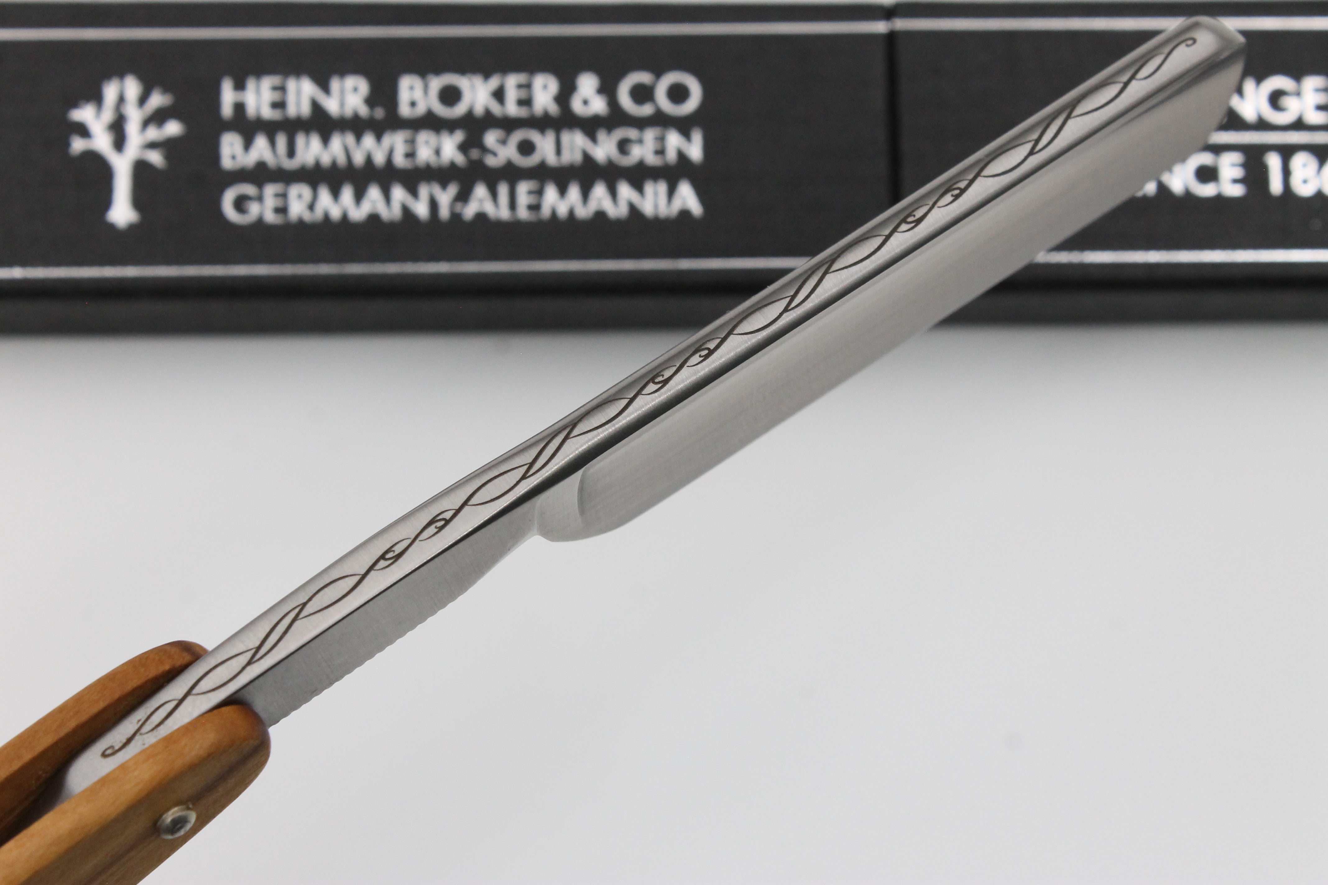 Boker The Celebrated 5/8 Full Hollow Blade with Olive Wood Scales Solingen Straight Razor